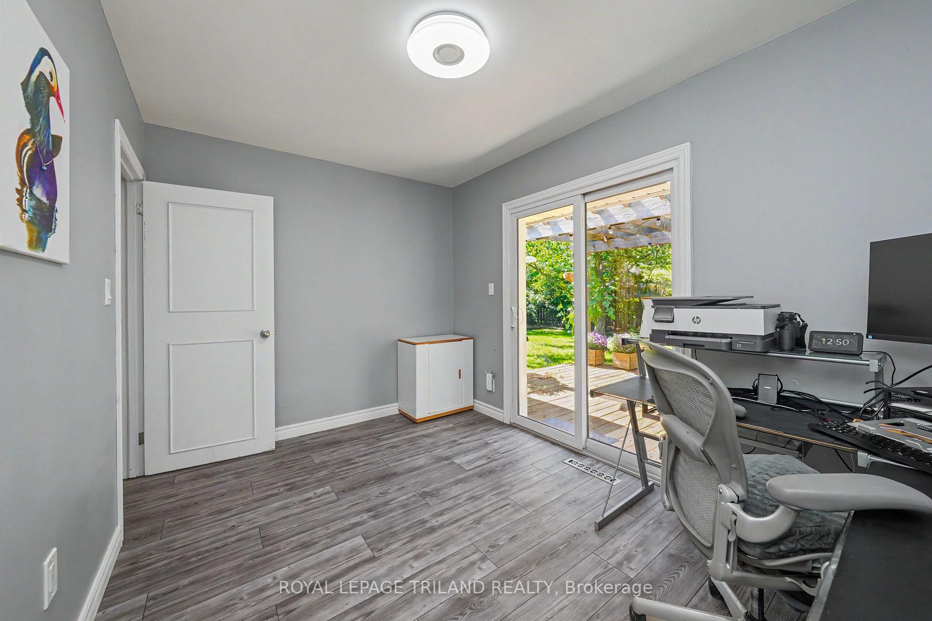 Photo 24 of 351 Reynolds Road, London, South B — HOMEH