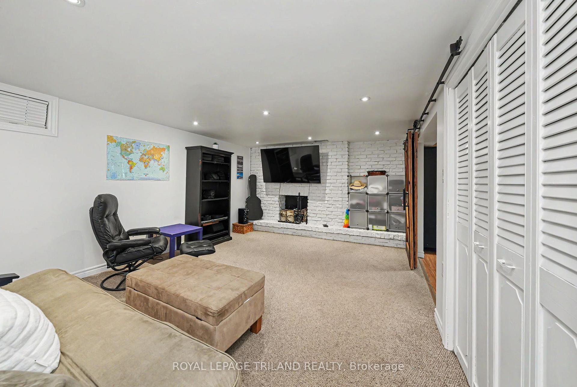 Photo 25 of 351 Reynolds Road, London, South B — HOMEH