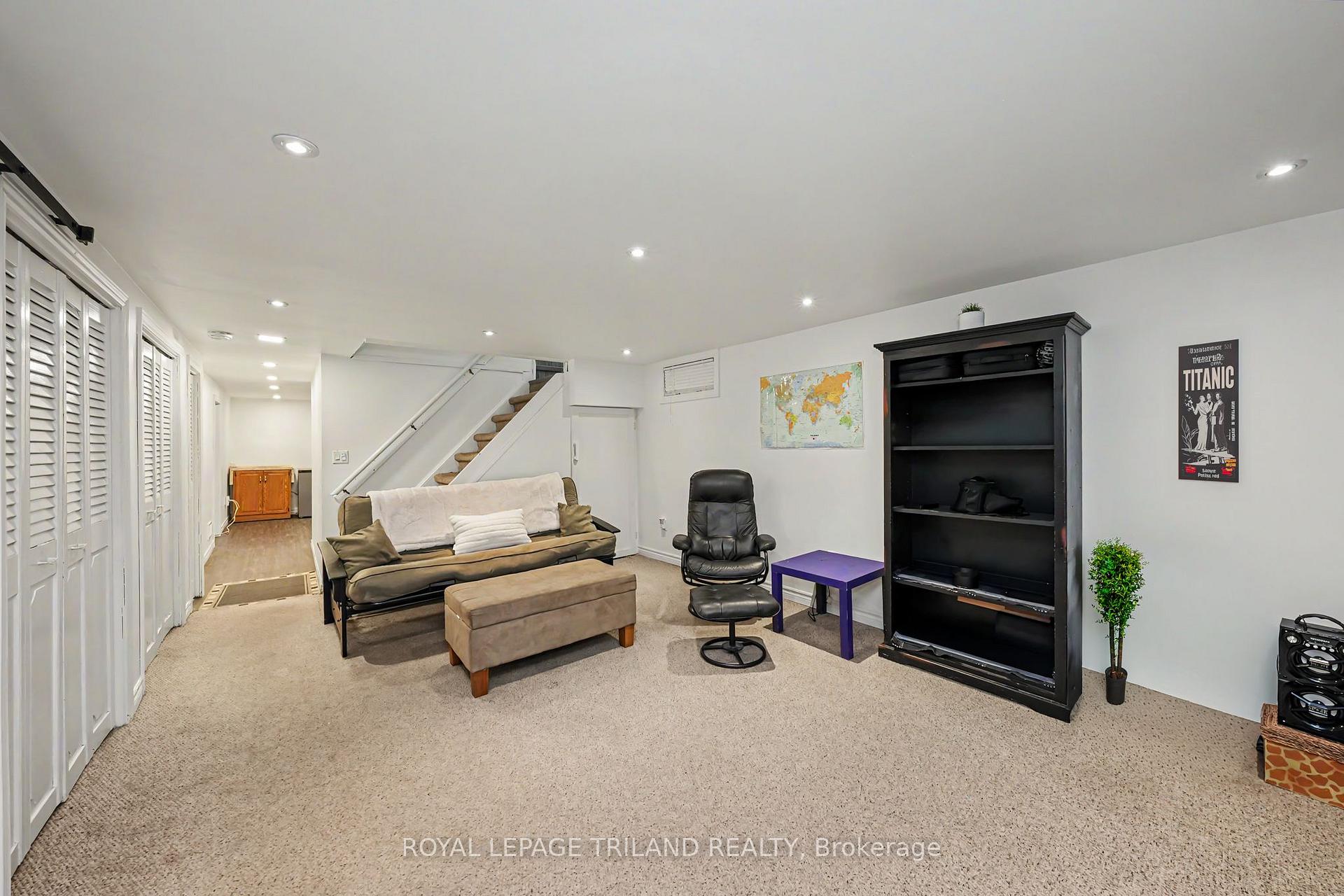 Photo 26 of 351 Reynolds Road, London, South B — HOMEH