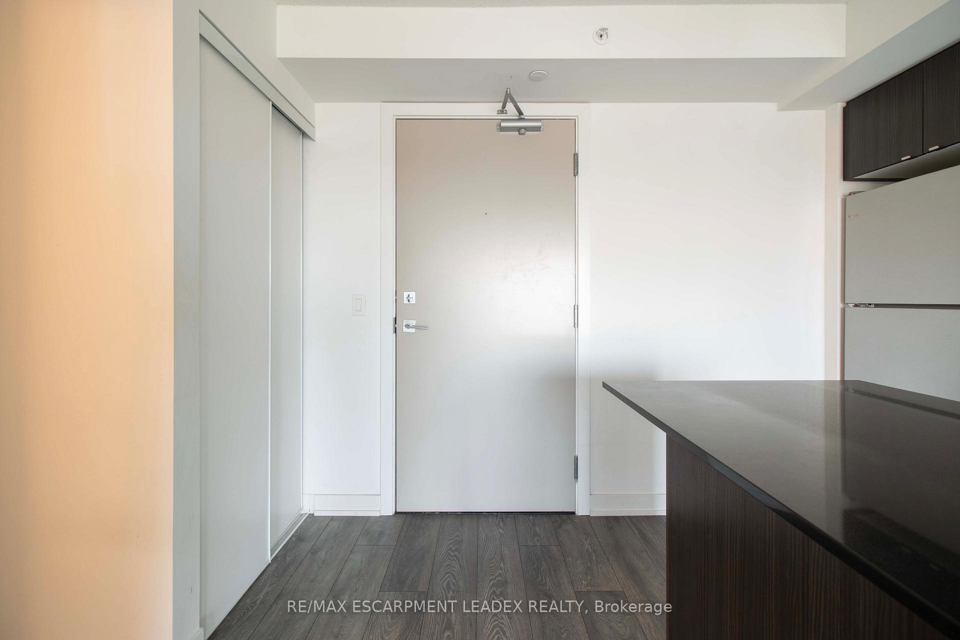 Photo 5 of Unit A405, 1117 Cooke Boulevard, Burlington, LaSalle — HOMEH
