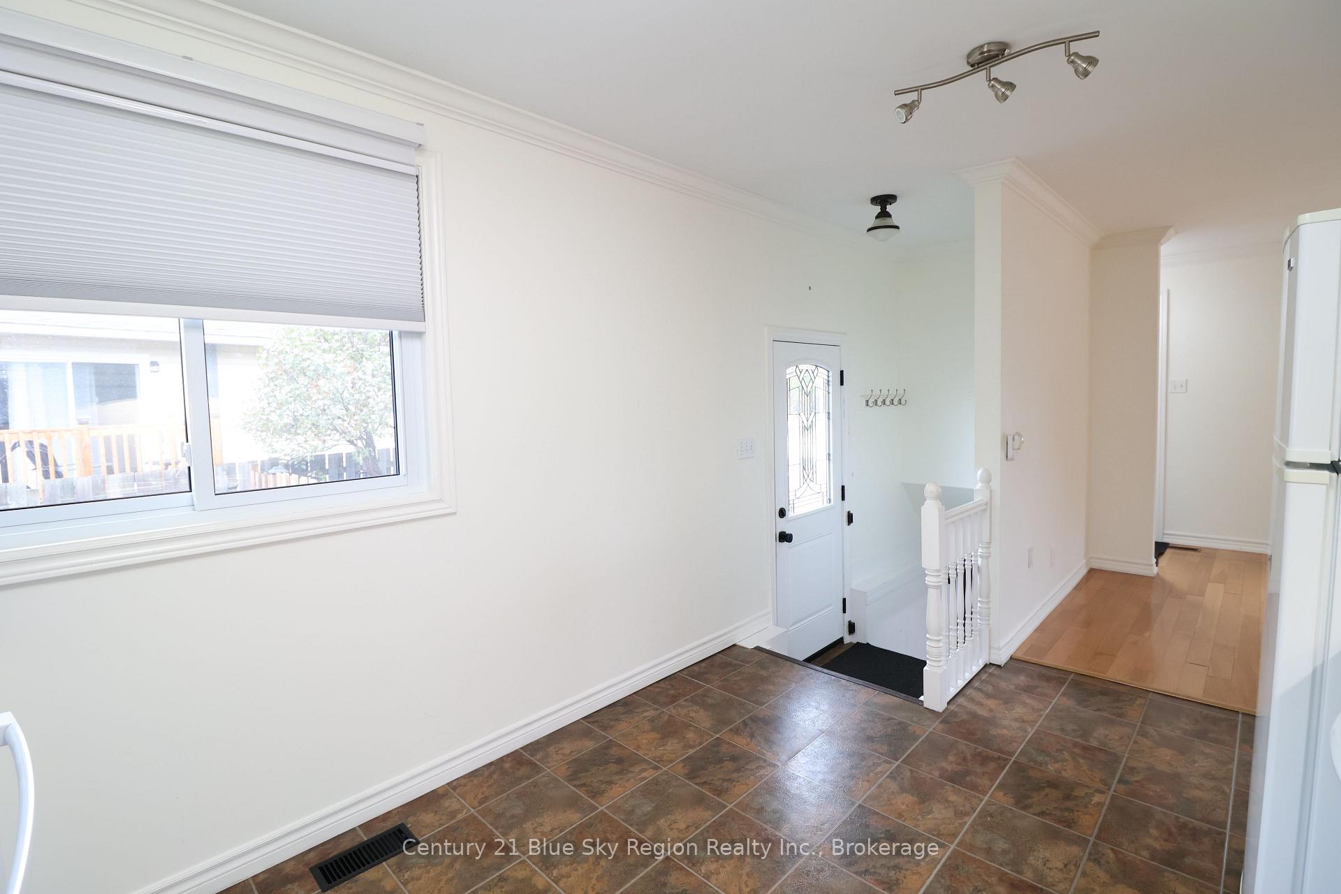 Photo 10 of 107 Strathcona Drive, North Bay, Ferris — HOMEH