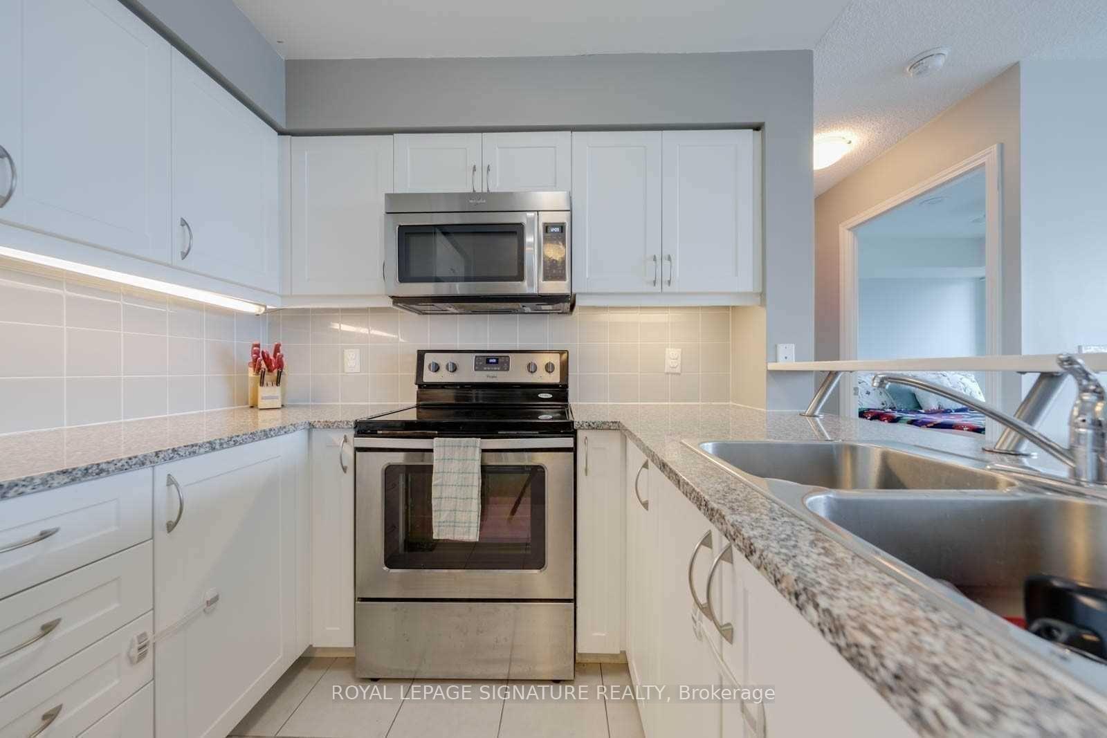 Photo 4 of Unit 1609, 25 Lower Simcoe Street, Toronto, Waterfront Communities — HOMEH