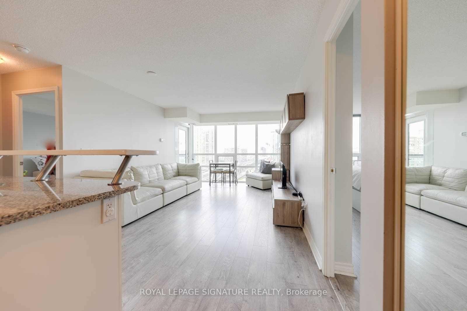 Photo 6 of Unit 1609, 25 Lower Simcoe Street, Toronto, Waterfront Communities — HOMEH