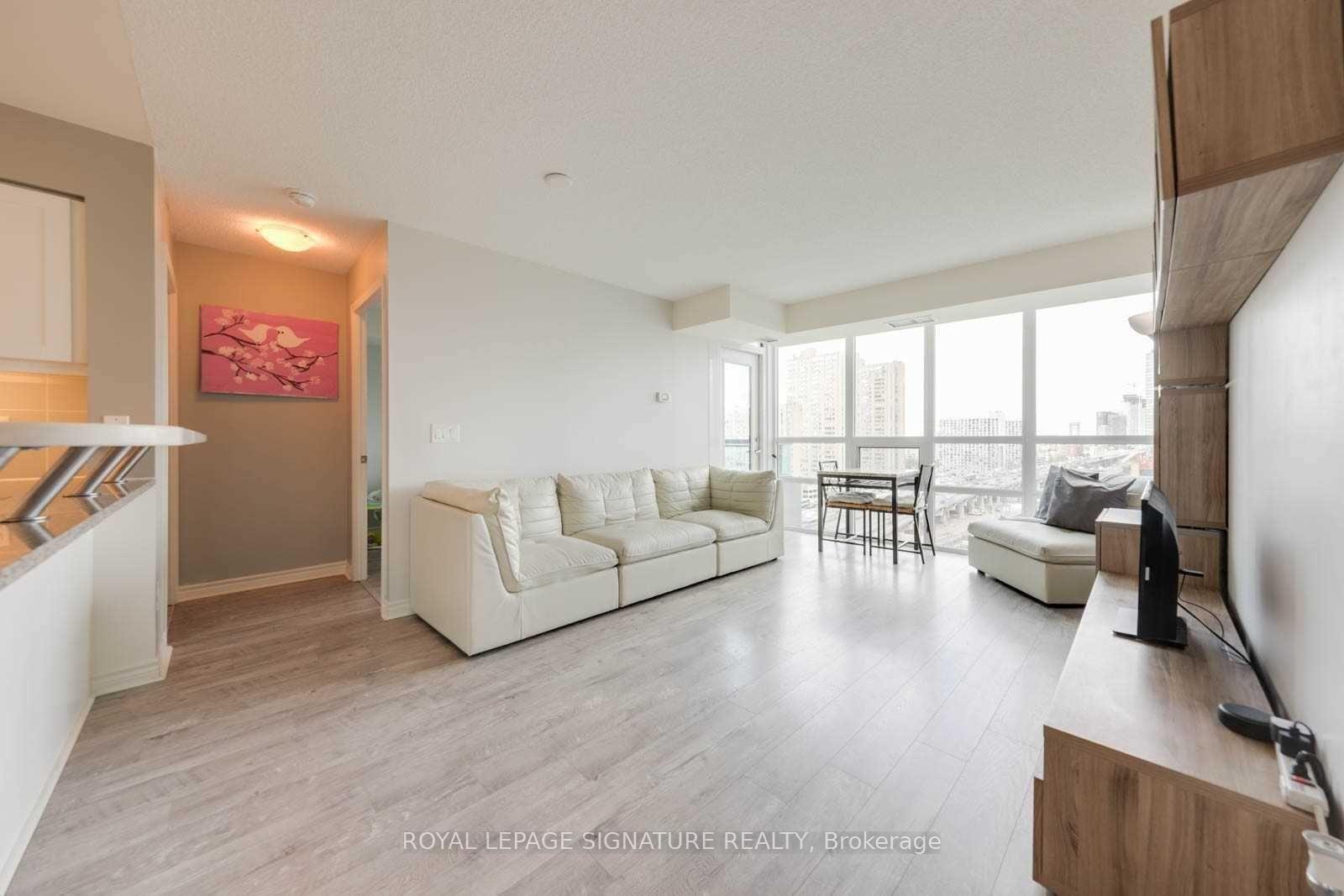 Photo 7 of Unit 1609, 25 Lower Simcoe Street, Toronto, Waterfront Communities — HOMEH