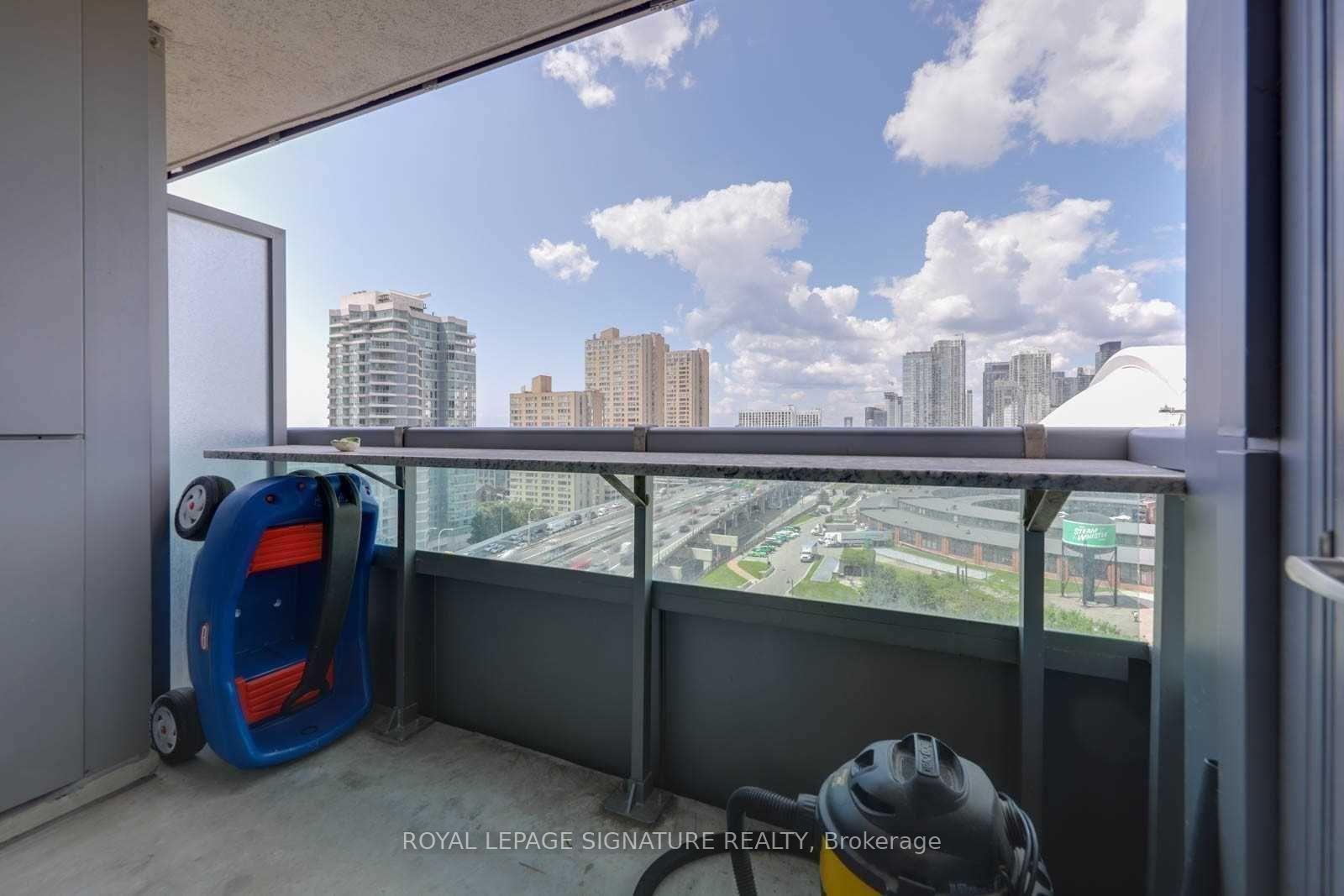 Photo 16 of Unit 1609, 25 Lower Simcoe Street, Toronto, Waterfront Communities — HOMEH