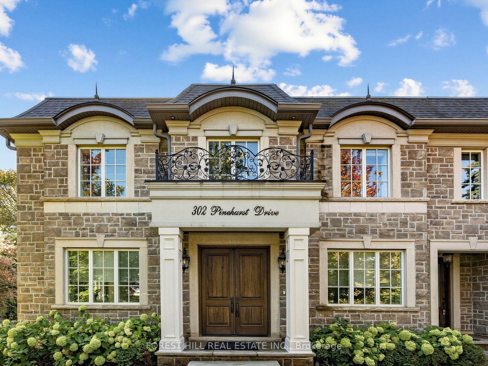 Photo of 302 Pinehurst Drive W