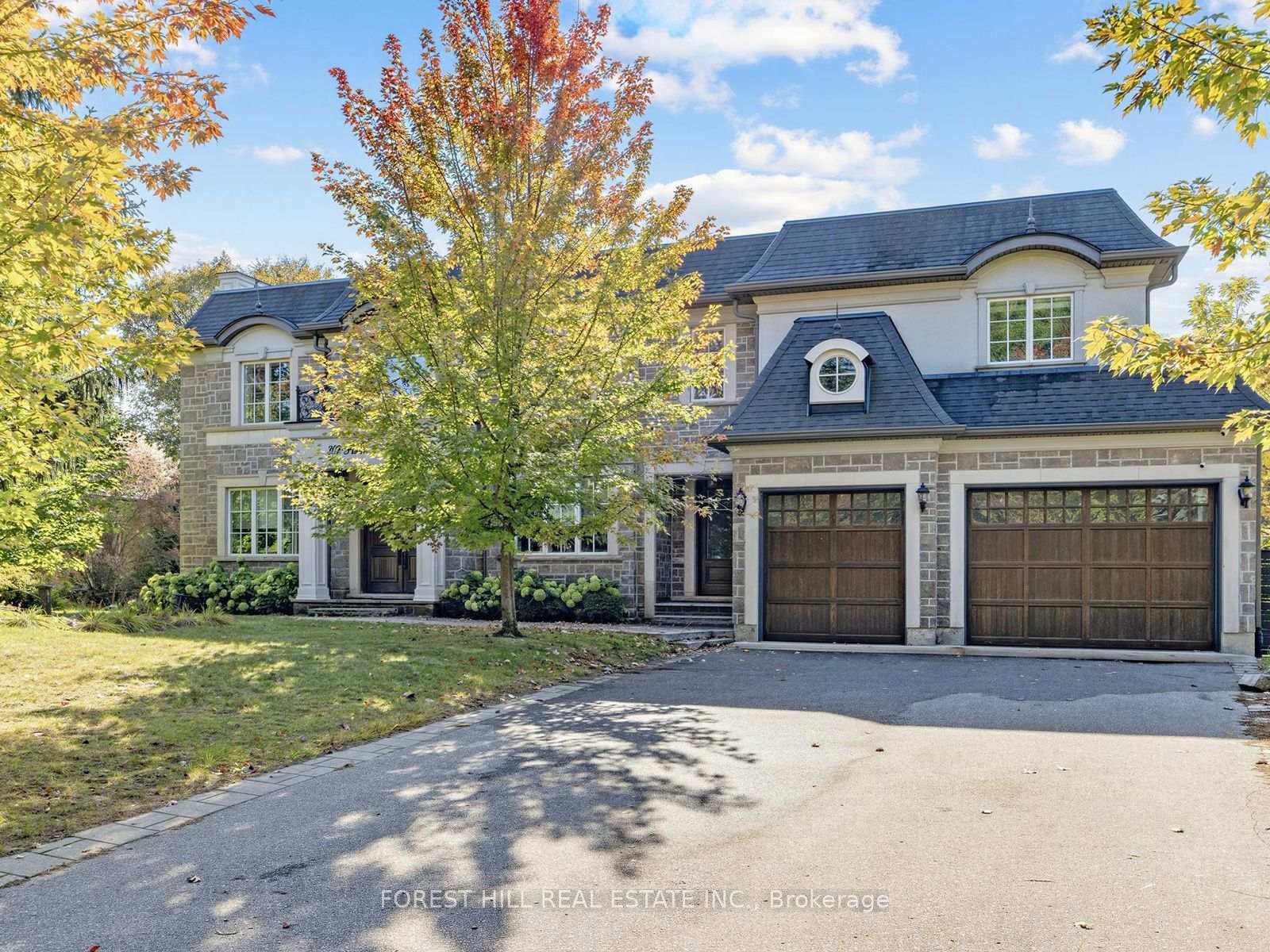 Photo 2 of 302 Pinehurst Drive W, Oakville, Ford — HOMEH