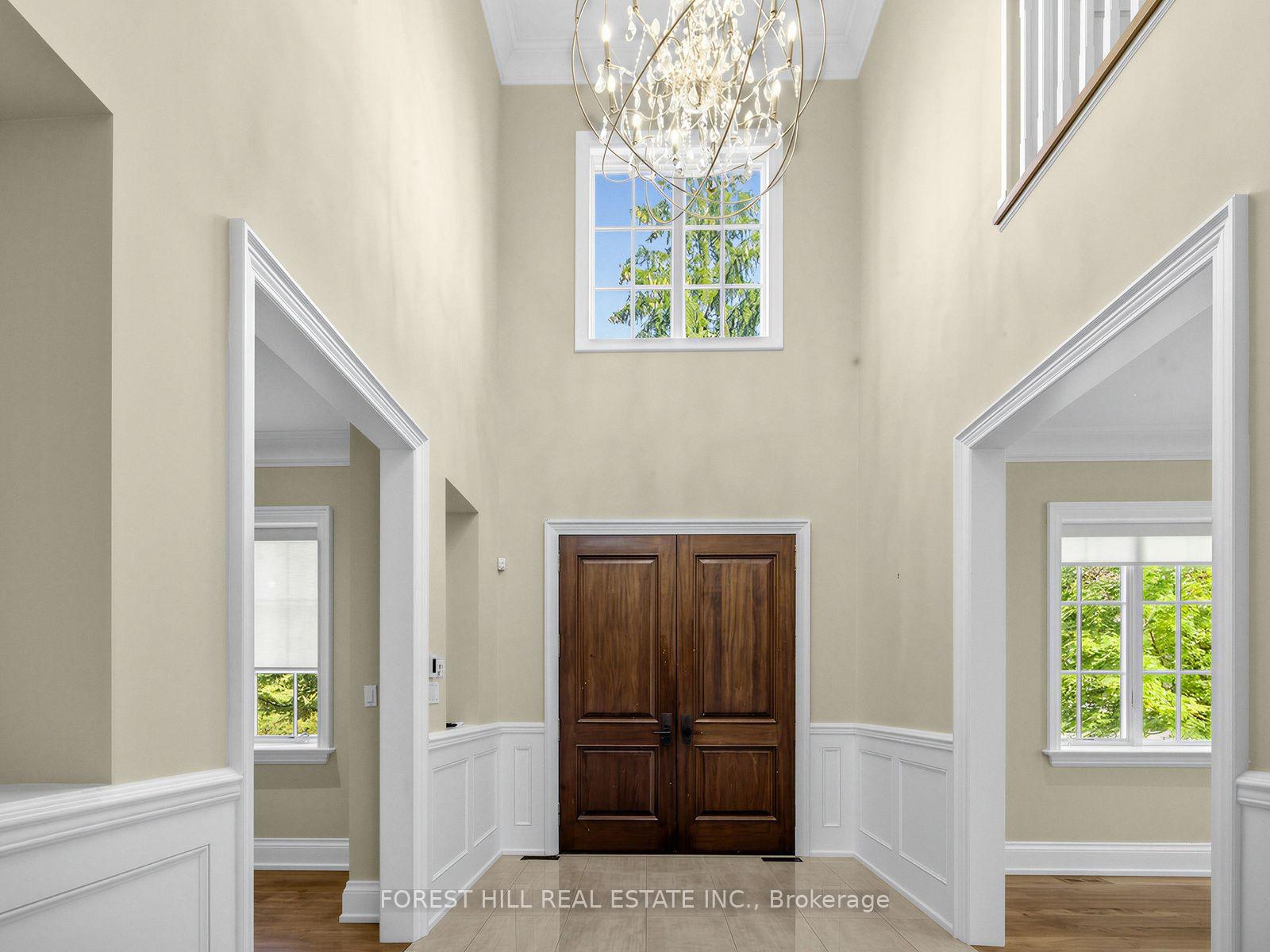 Photo 4 of 302 Pinehurst Drive W, Oakville, Ford — HOMEH