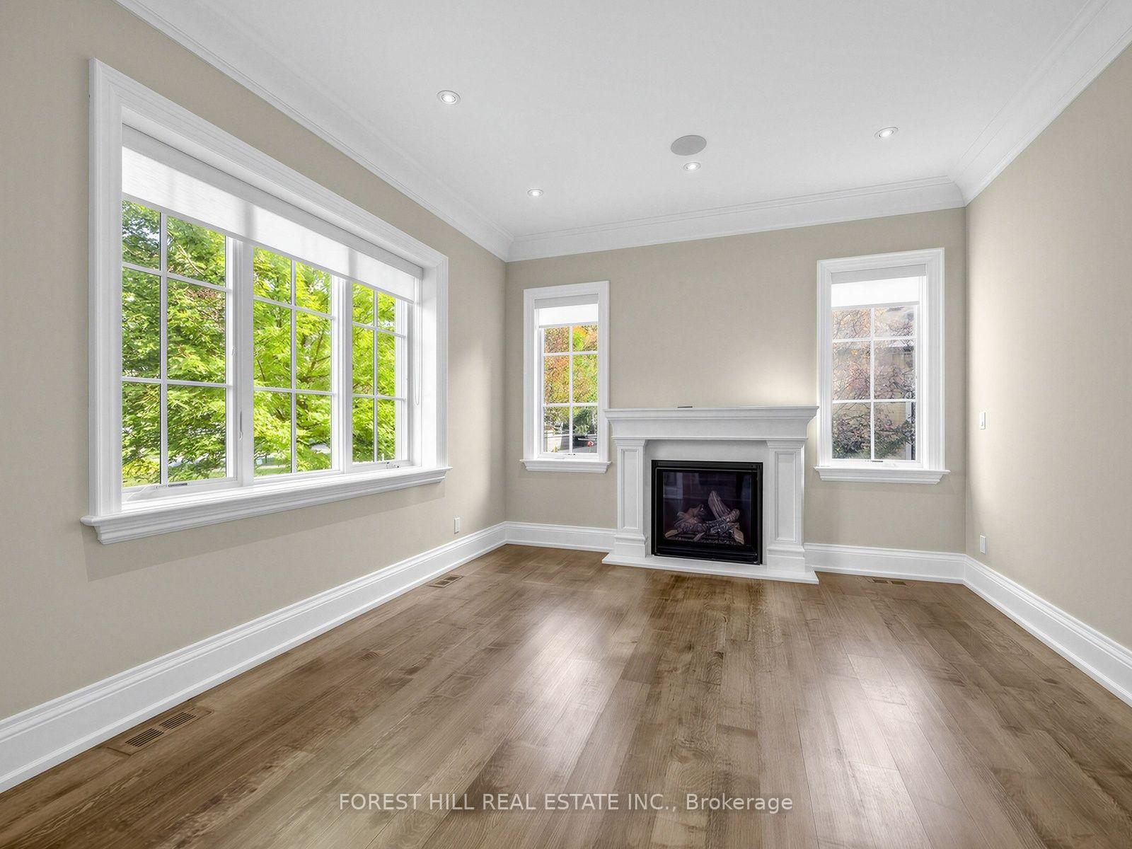 Photo 5 of 302 Pinehurst Drive W, Oakville, Ford — HOMEH