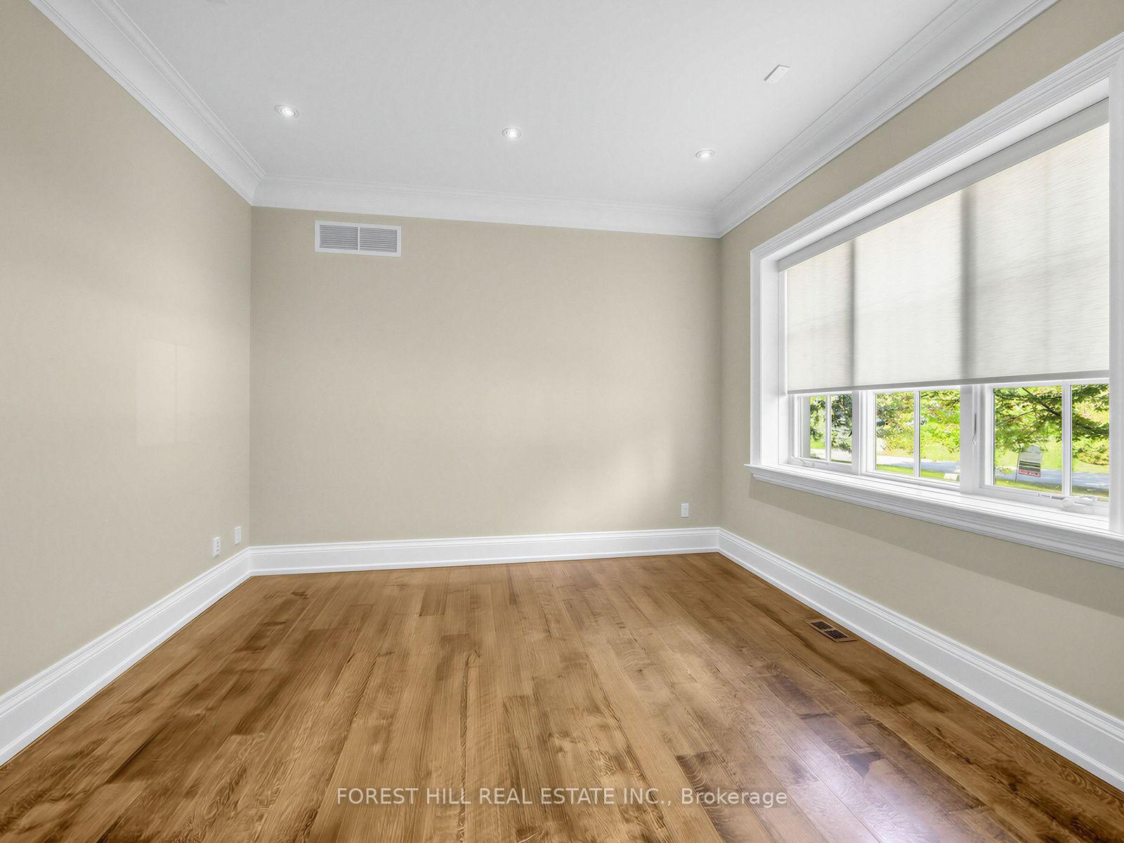 Photo 9 of 302 Pinehurst Drive W, Oakville, Ford — HOMEH