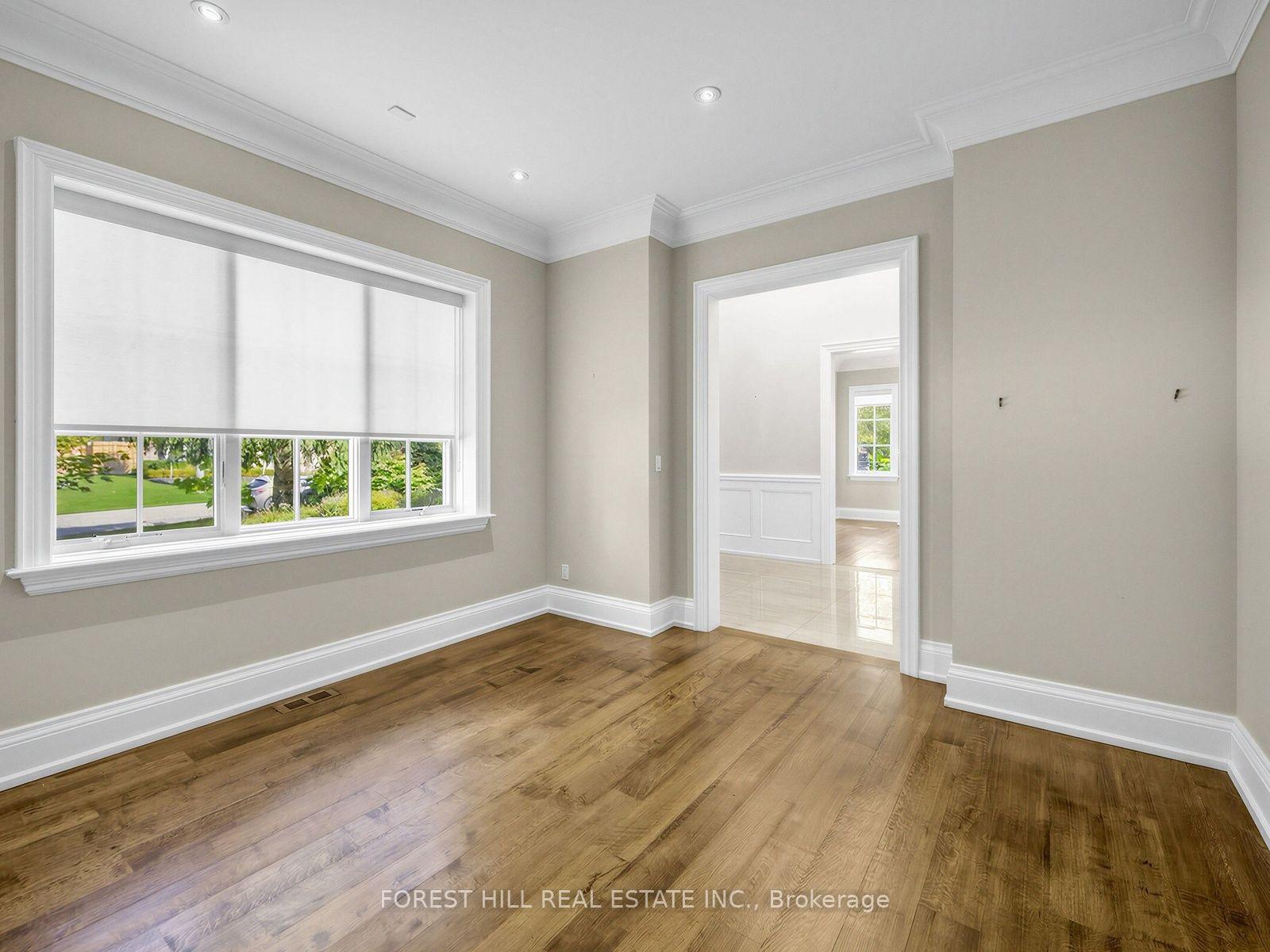 Photo 10 of 302 Pinehurst Drive W, Oakville, Ford — HOMEH