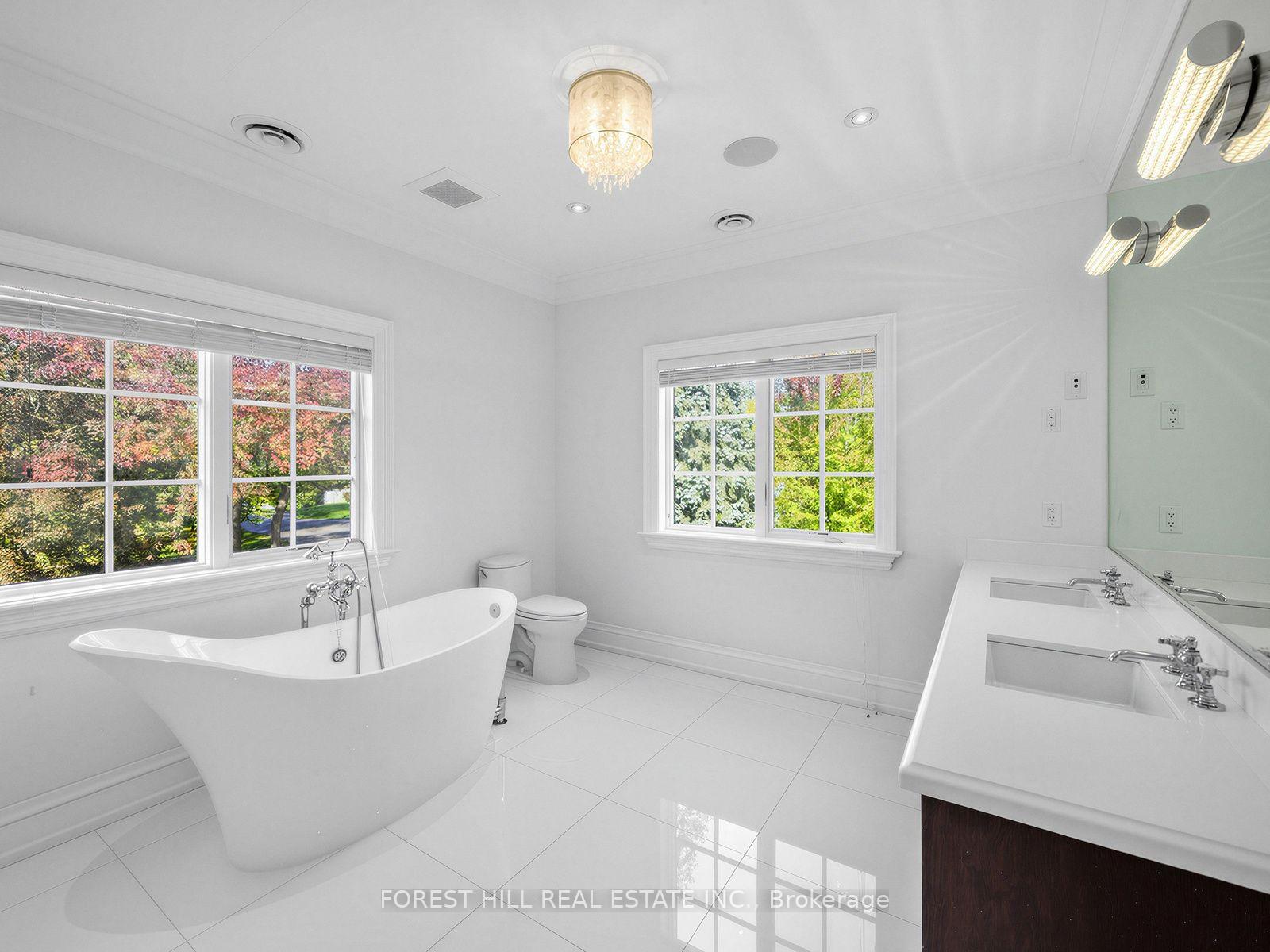 Photo 21 of 302 Pinehurst Drive W, Oakville, Ford — HOMEH