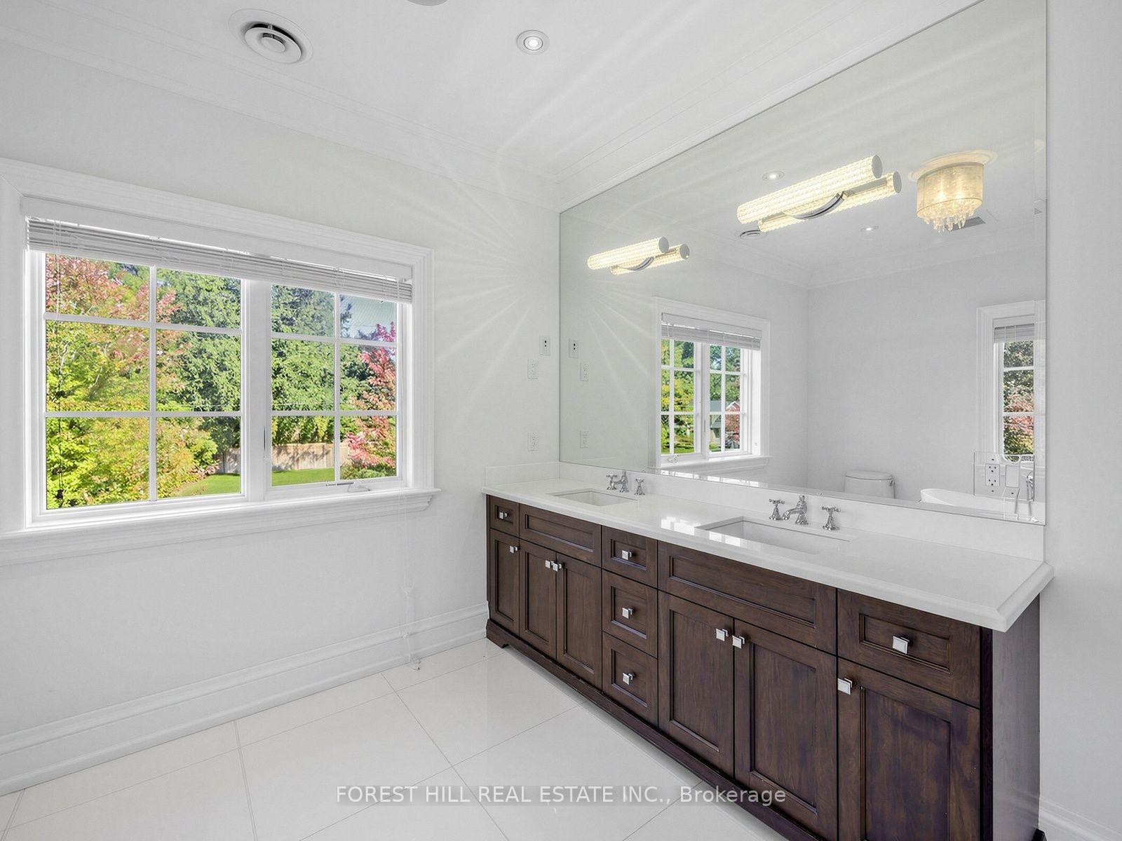 Photo 23 of 302 Pinehurst Drive W, Oakville, Ford — HOMEH