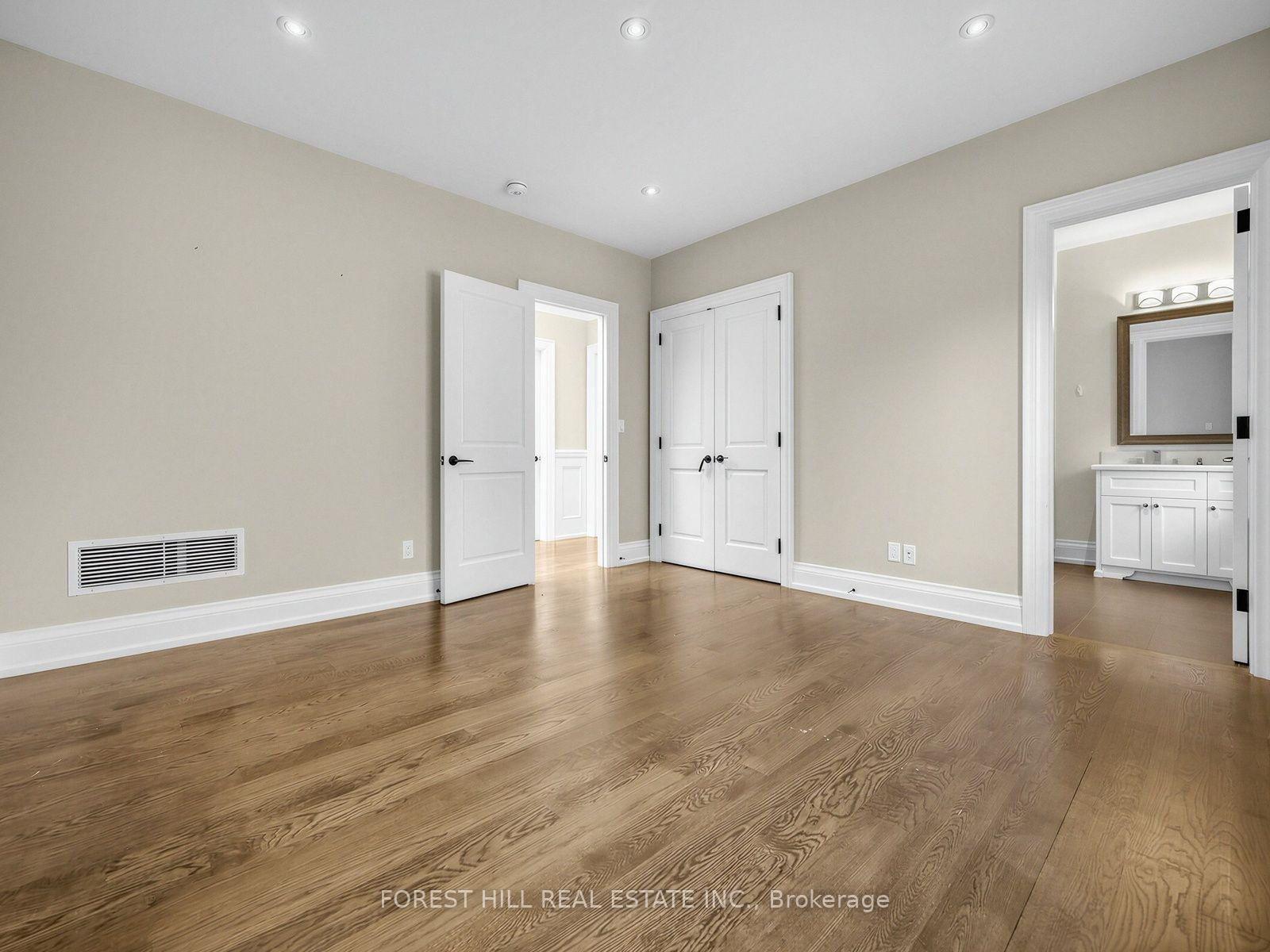 Photo 25 of 302 Pinehurst Drive W, Oakville, Ford — HOMEH