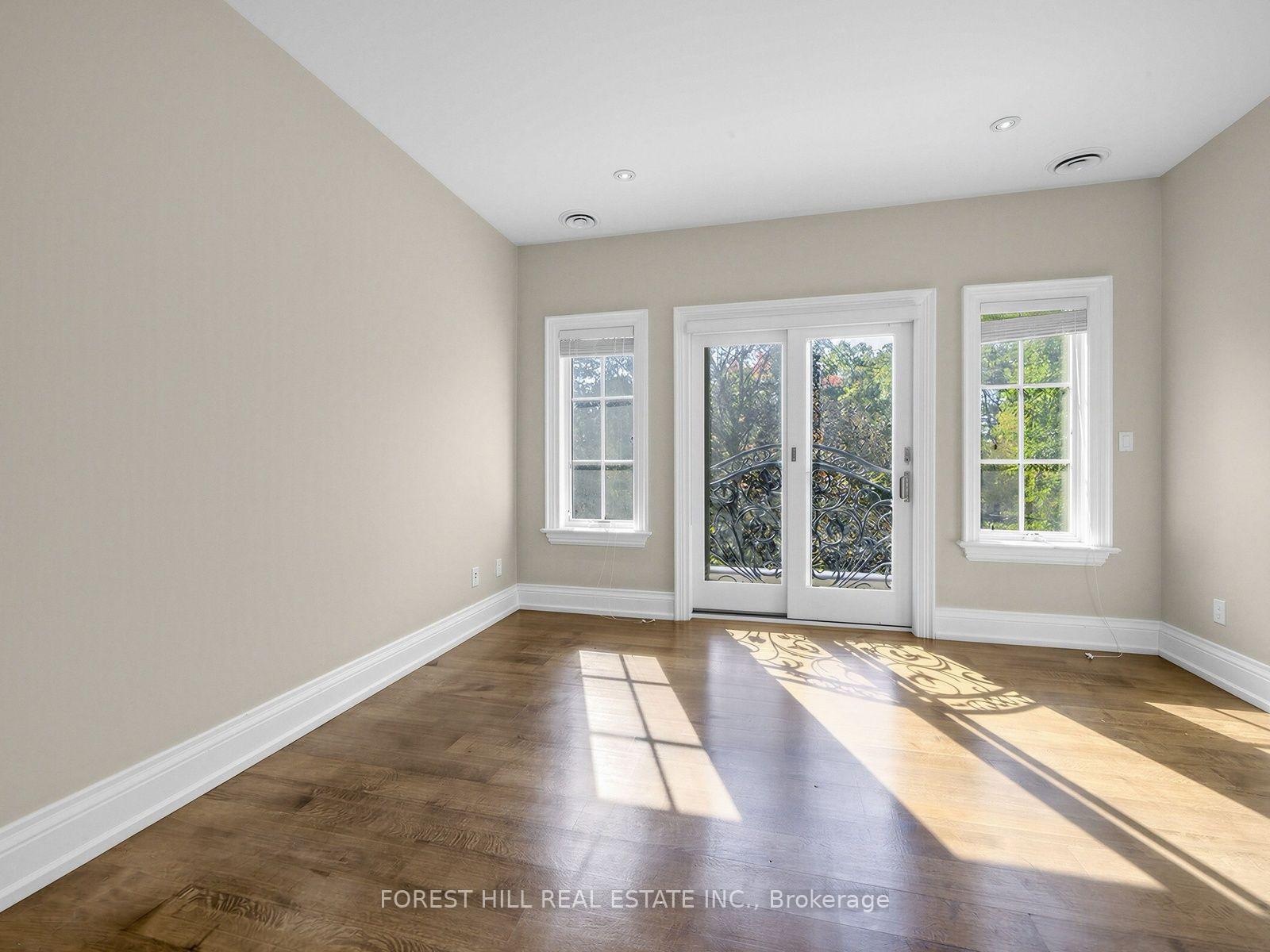 Photo 28 of 302 Pinehurst Drive W, Oakville, Ford — HOMEH