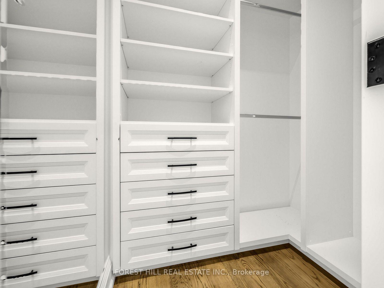 Photo 38 of 302 Pinehurst Drive W, Oakville, Ford — HOMEH