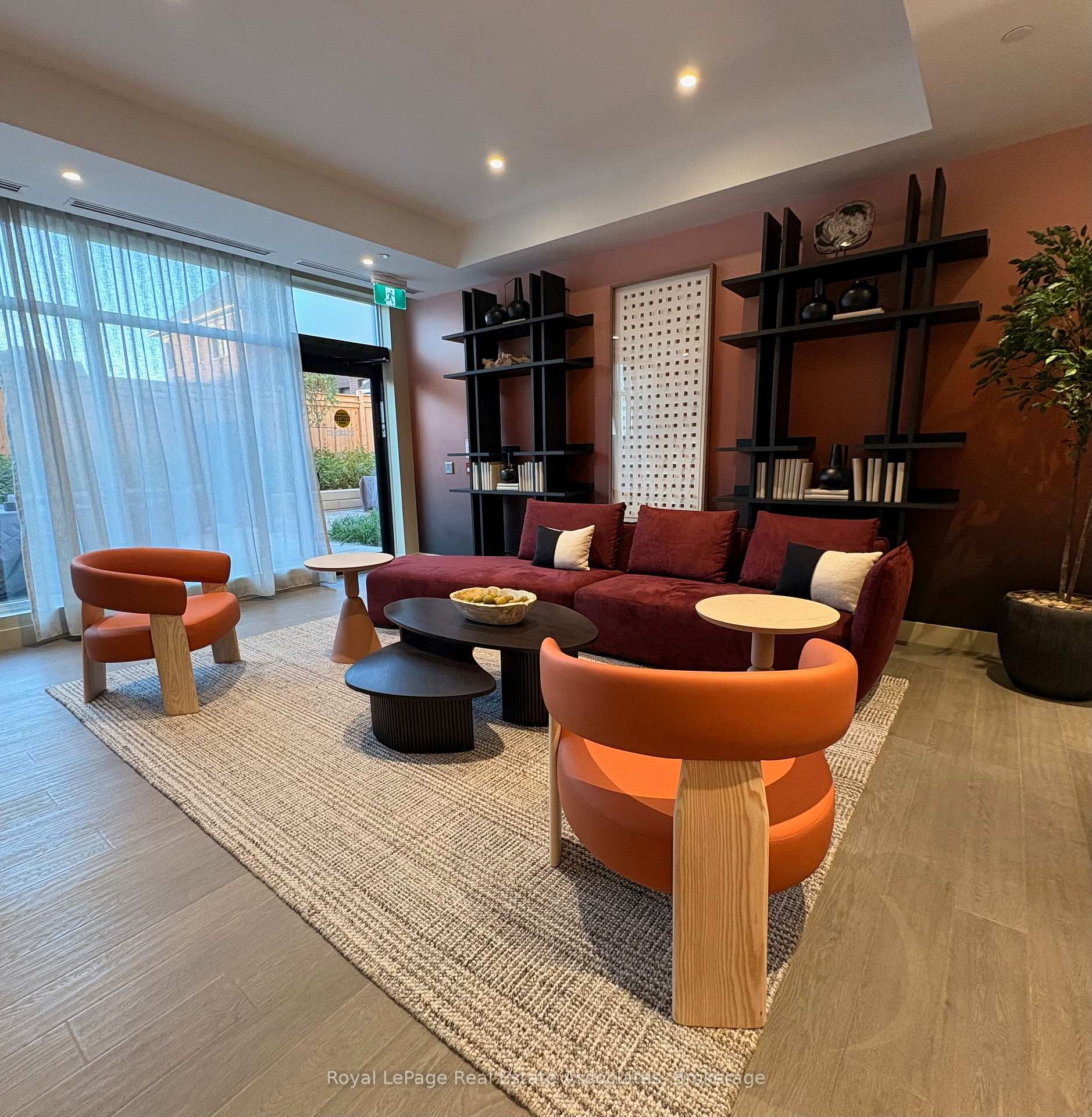 Photo 6 of Unit 613, 3008 William Cutmore Boulevard, Oakville, Joshua Meadows — HOMEH