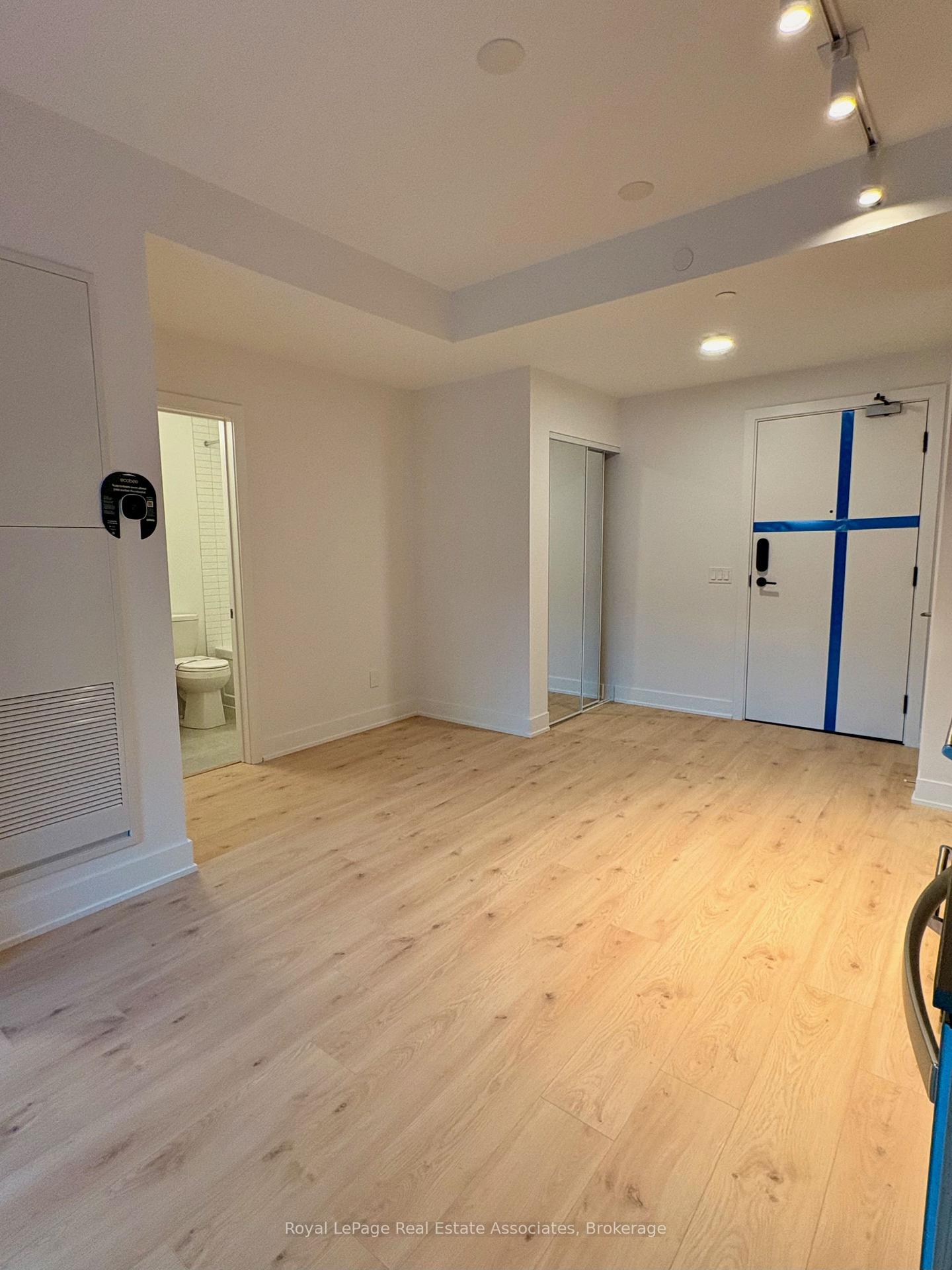 Photo 11 of Unit 613, 3008 William Cutmore Boulevard, Oakville, Joshua Meadows — HOMEH