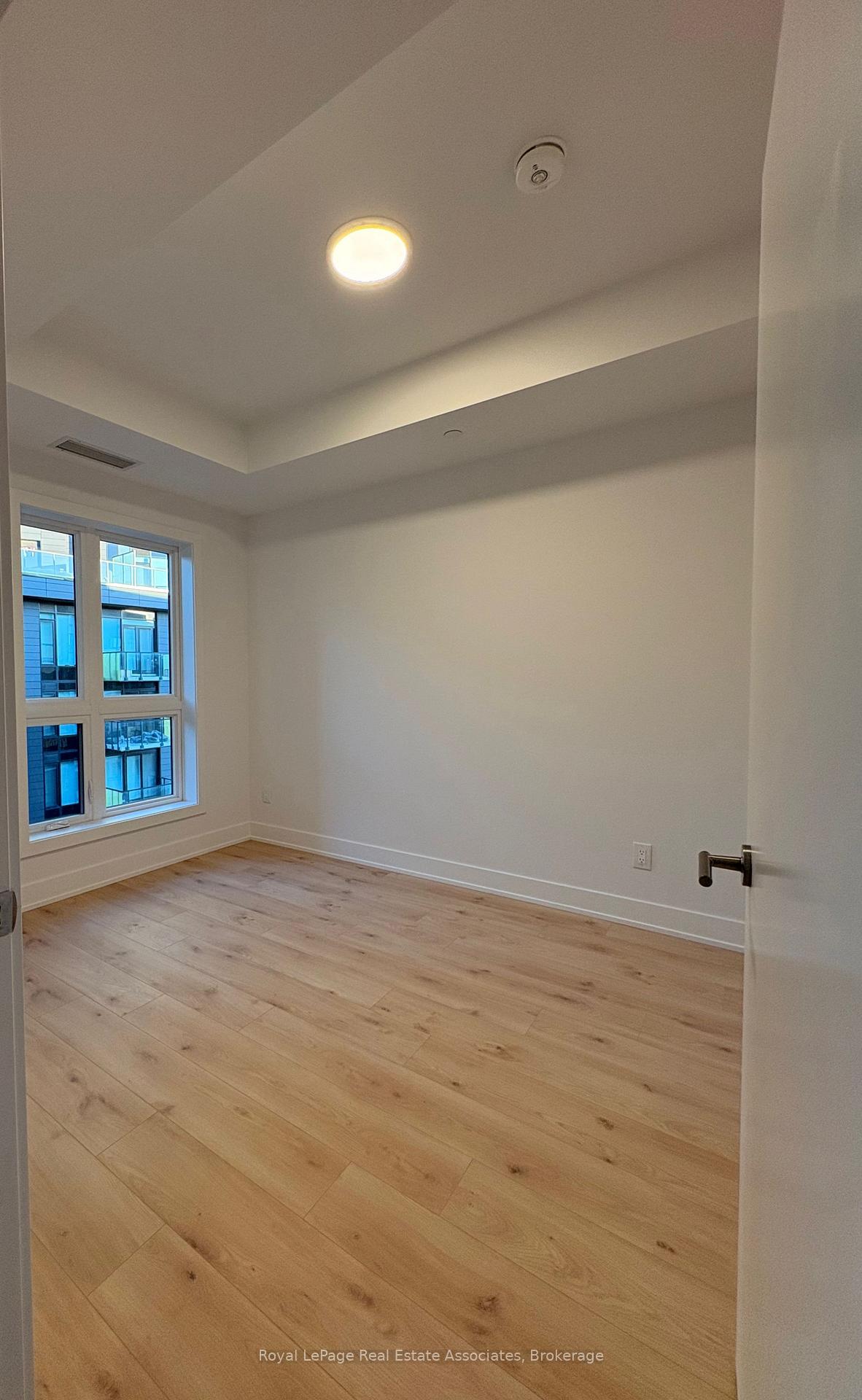 Photo 19 of Unit 613, 3008 William Cutmore Boulevard, Oakville, Joshua Meadows — HOMEH