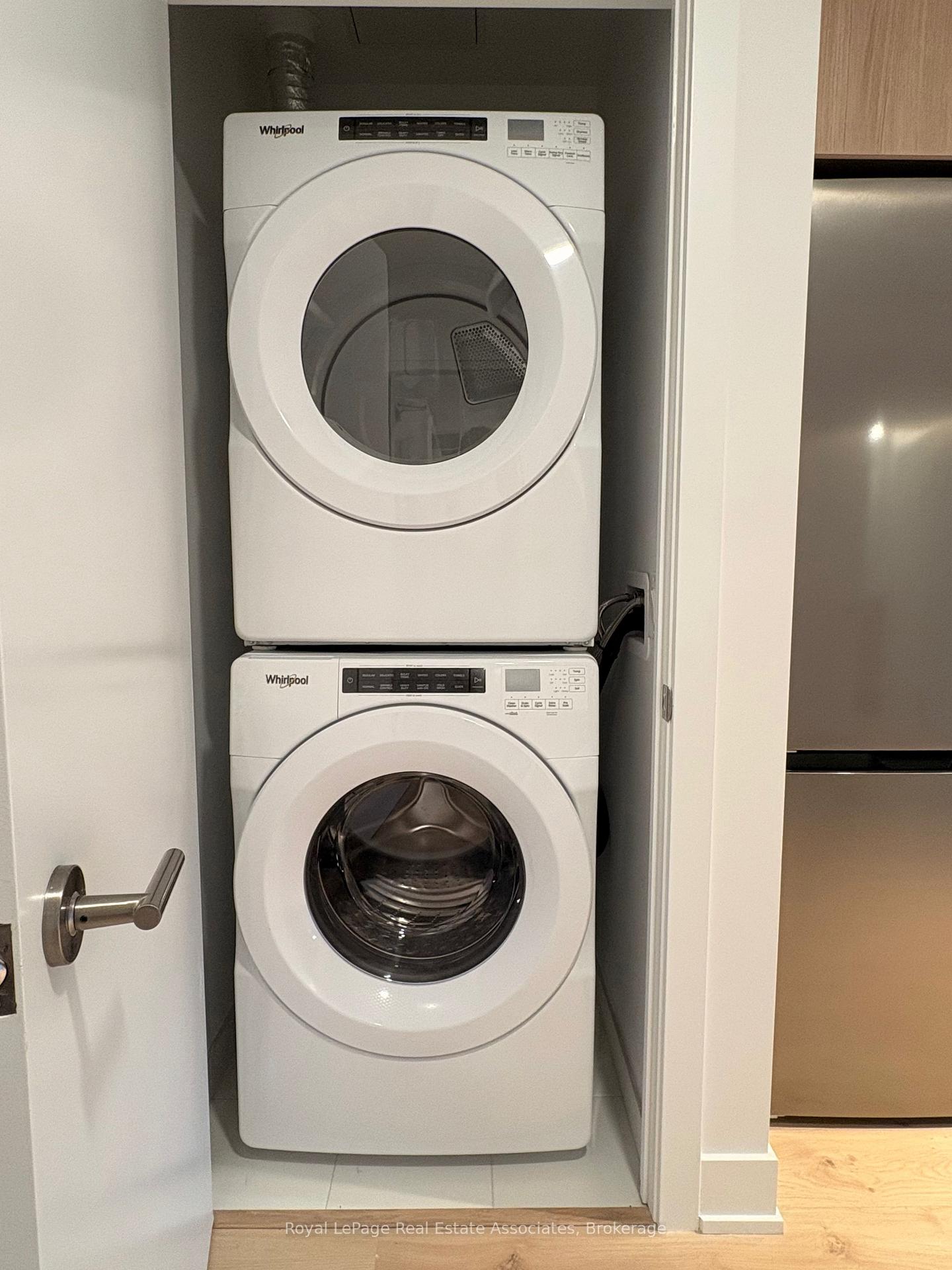 Photo 21 of Unit 613, 3008 William Cutmore Boulevard, Oakville, Joshua Meadows — HOMEH