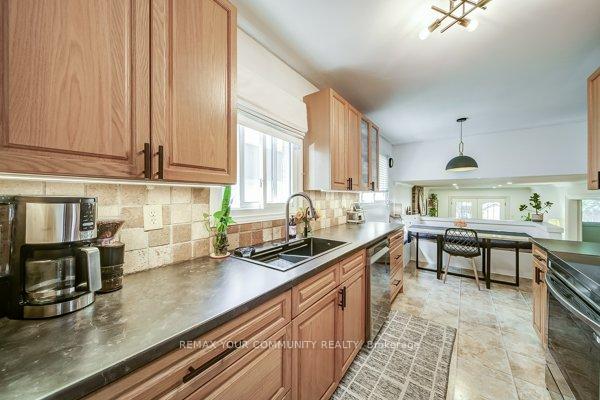 Photo 7 of 124 Tyson Drive, East Gwillimbury, Holland Landing — HOMEH