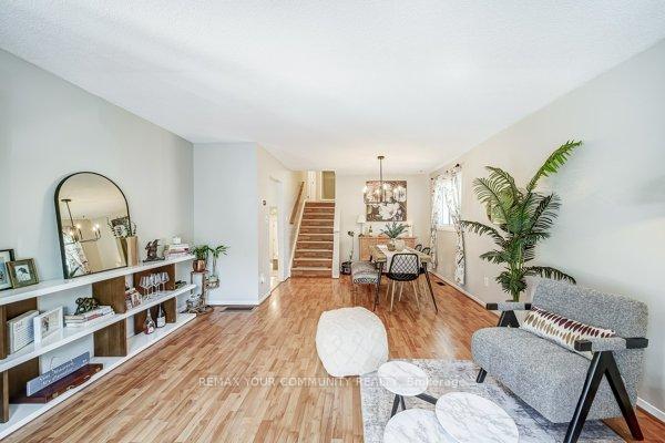 Photo 10 of 124 Tyson Drive, East Gwillimbury, Holland Landing — HOMEH
