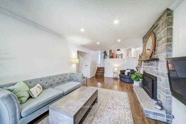 Photo 11 of 124 Tyson Drive, East Gwillimbury, Holland Landing — HOMEH