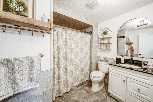 Photo 16 of 124 Tyson Drive, East Gwillimbury, Holland Landing — HOMEH