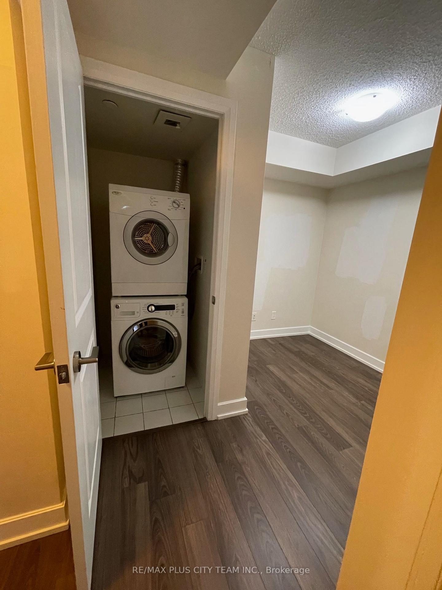 Photo 17 of Unit 1521, 2 Eva Road, Etobicoke, Etobicoke West Mall — HOMEH
