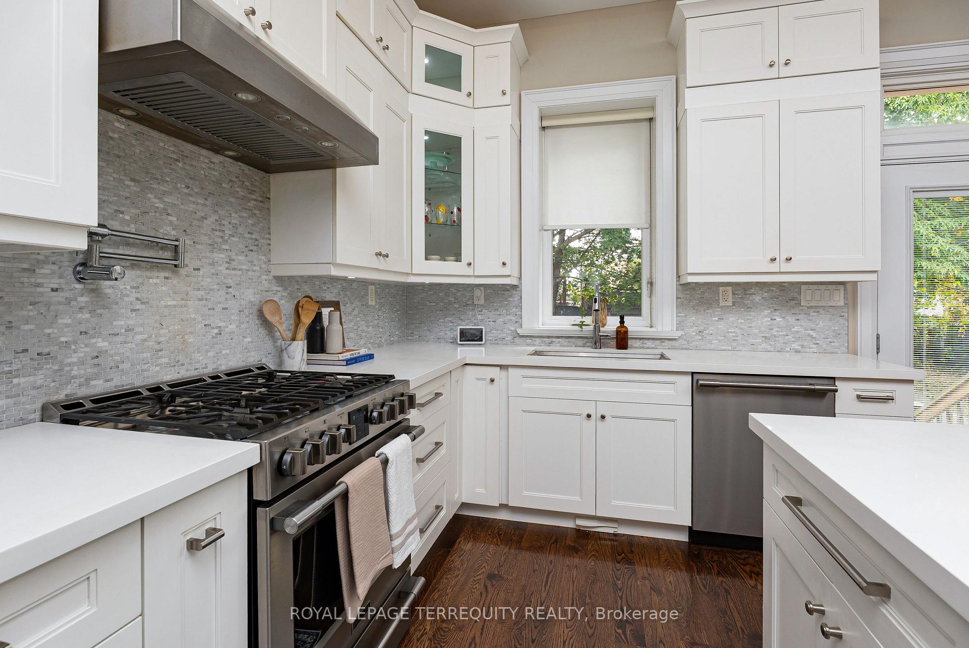 Photo 8 of 151 Brookside Avenue, Toronto, Runnymede-Bloor West Village — HOMEH