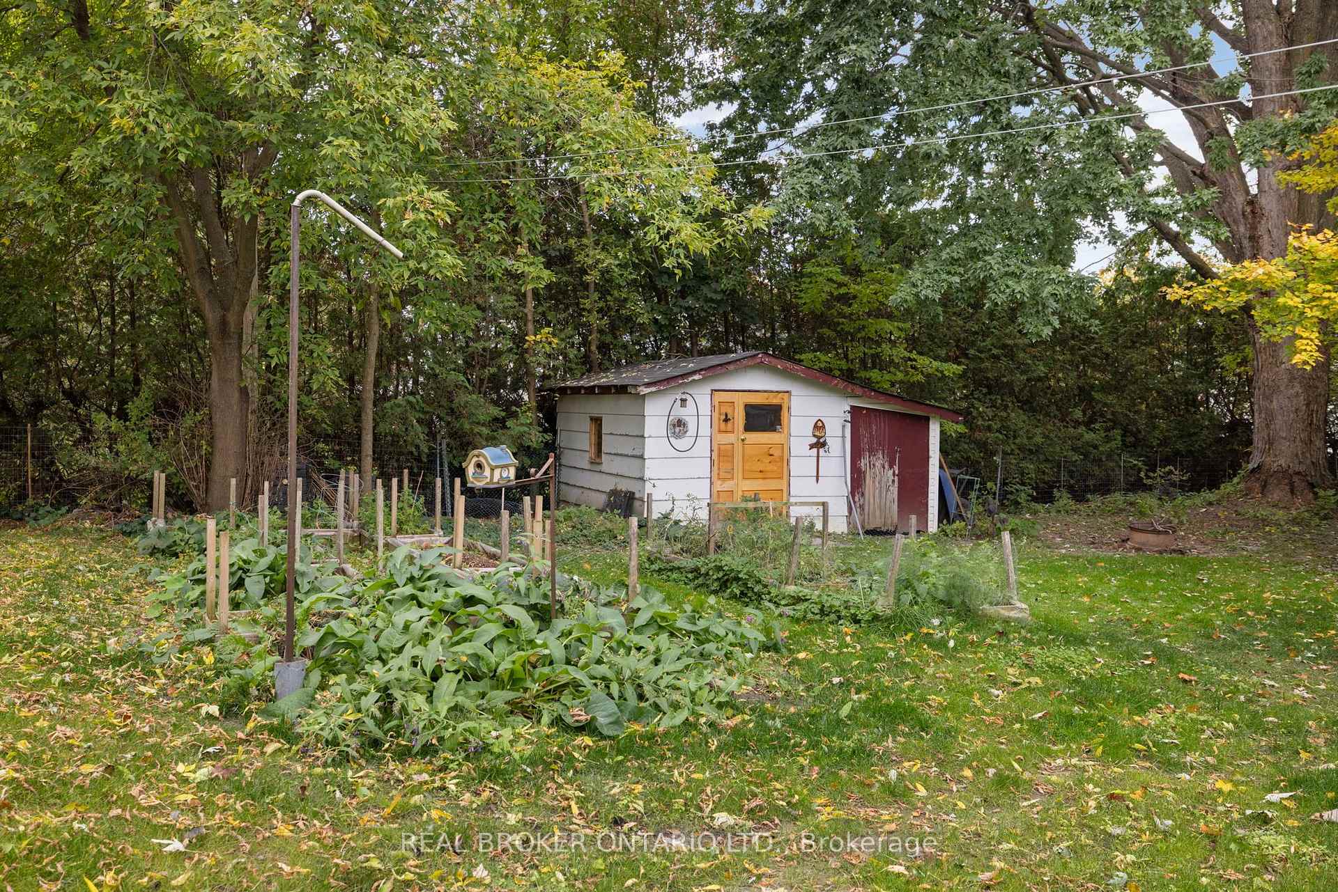 Photo 26 of 23 Louise Crescent, Russell, Embrun — HOMEH