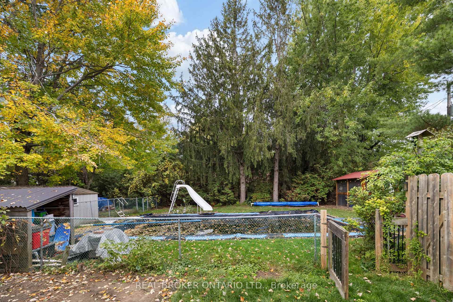 Photo 30 of 23 Louise Crescent, Russell, Embrun — HOMEH