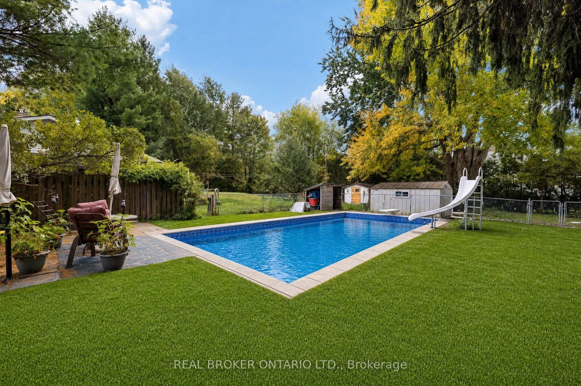 Photo 33 of 23 Louise Crescent, Russell, Embrun — HOMEH
