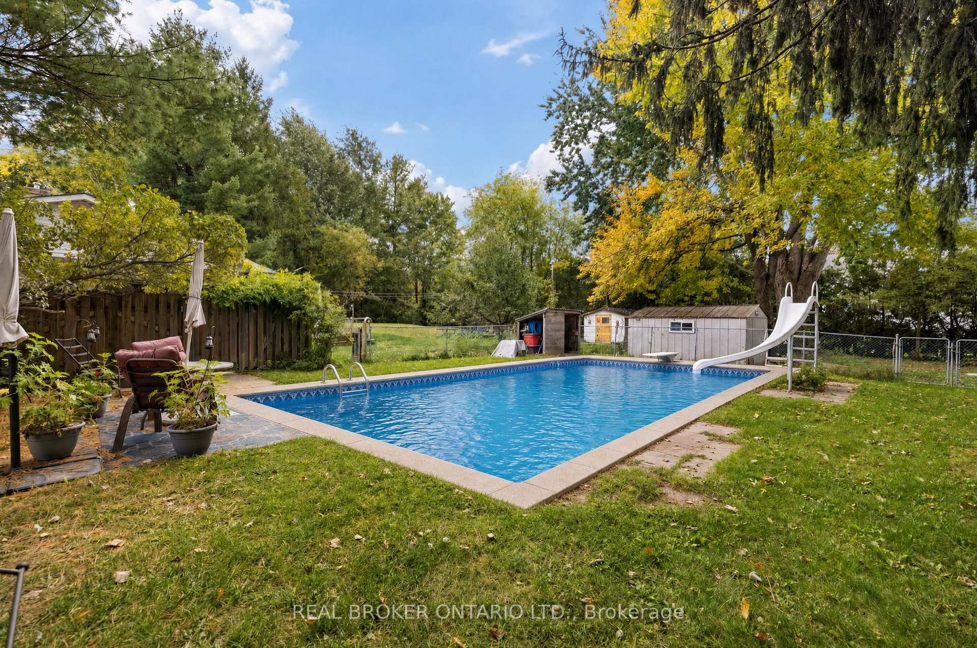 Photo 34 of 23 Louise Crescent, Russell, Embrun — HOMEH