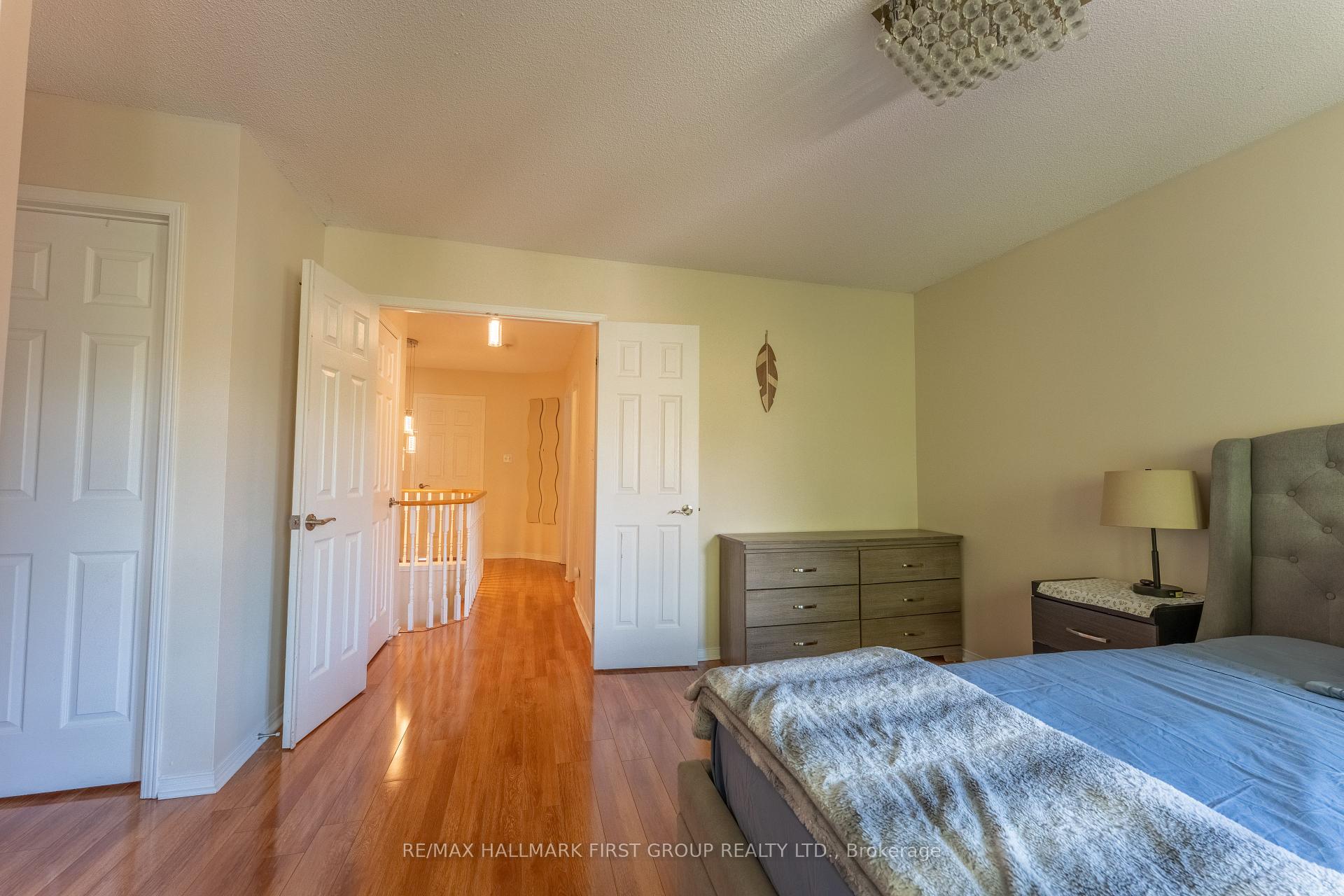 Photo 16 of 7686 Black Walnut Trail, Mississauga, Lisgar — HOMEH
