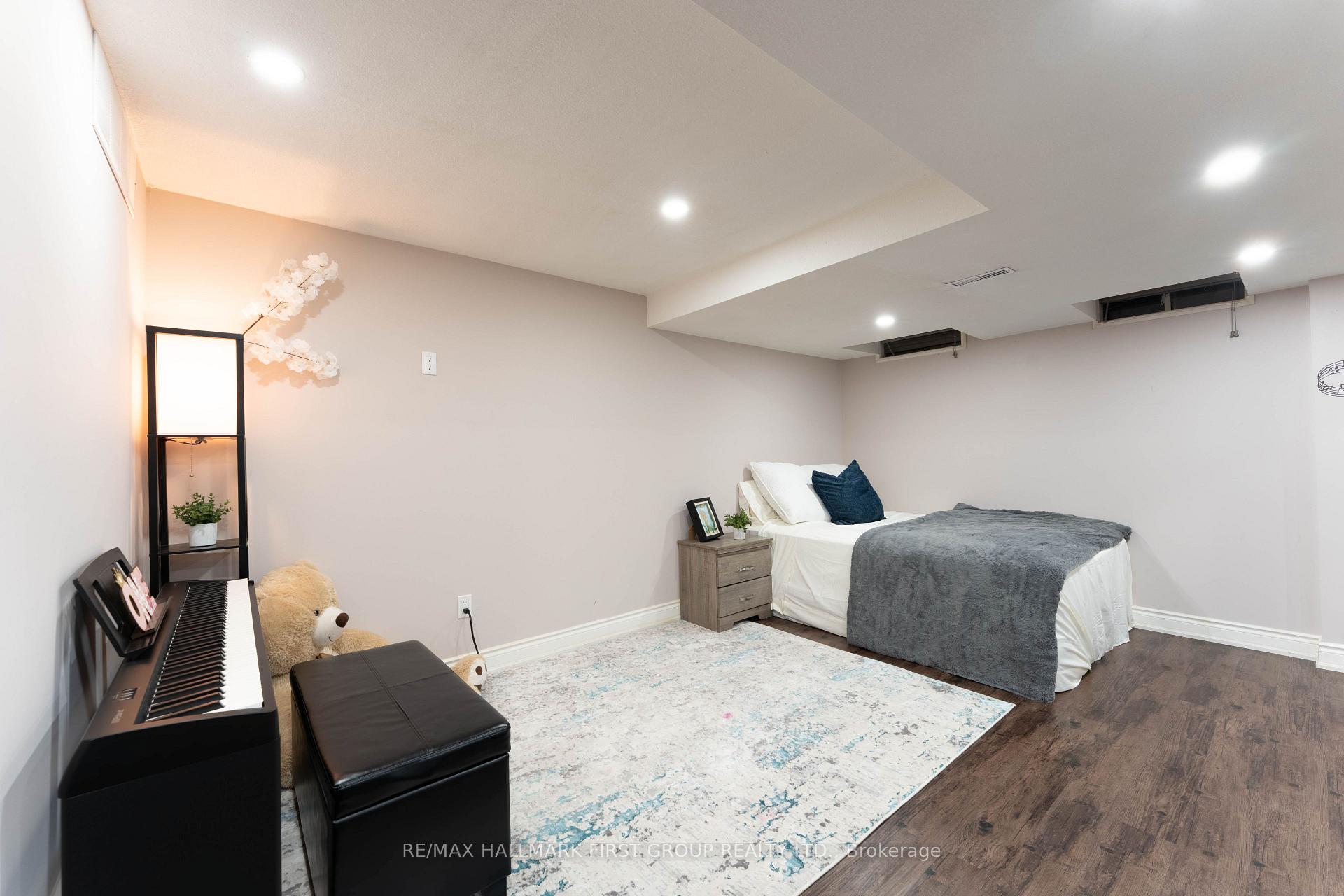 Photo 20 of 7686 Black Walnut Trail, Mississauga, Lisgar — HOMEH