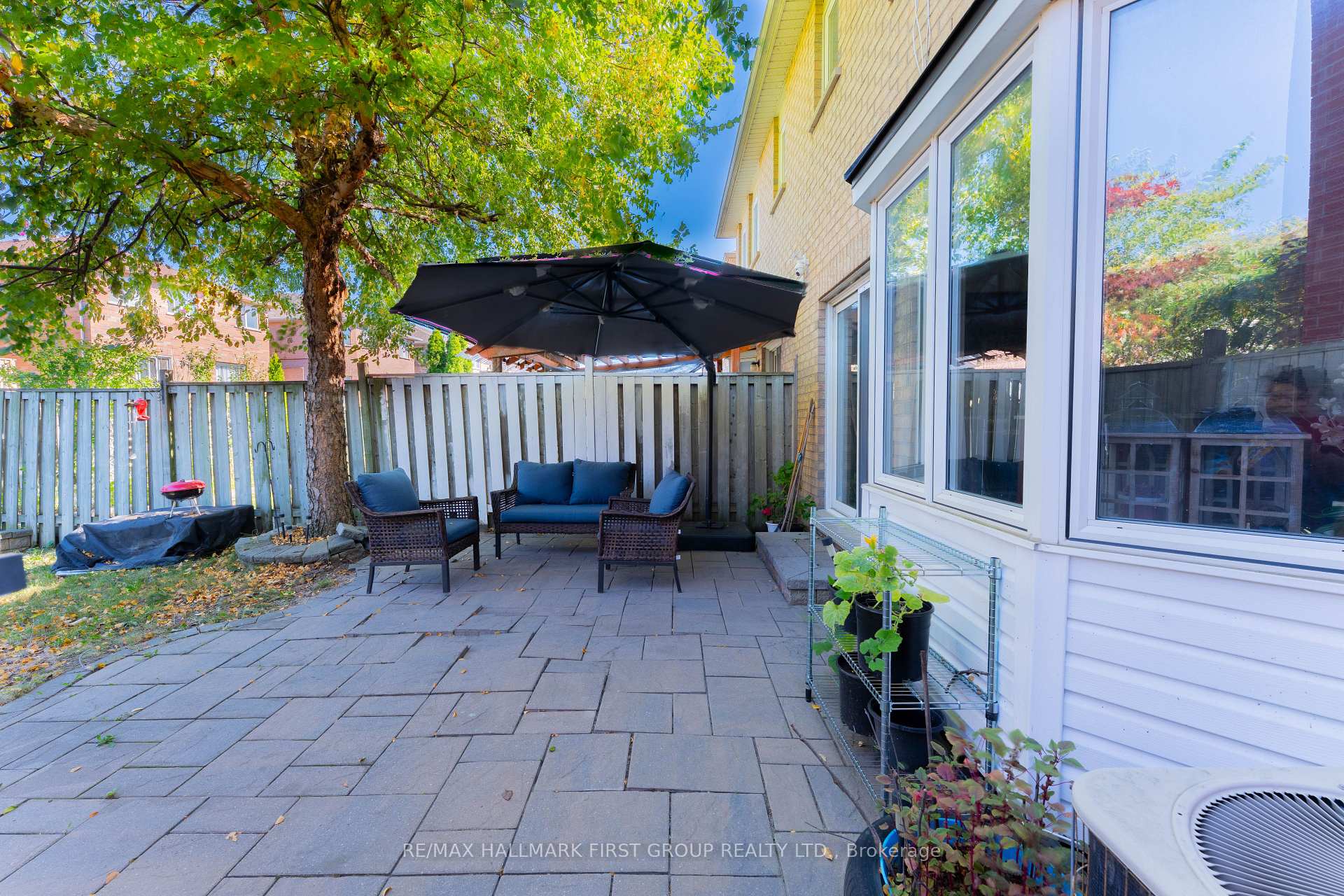 Photo 24 of 7686 Black Walnut Trail, Mississauga, Lisgar — HOMEH
