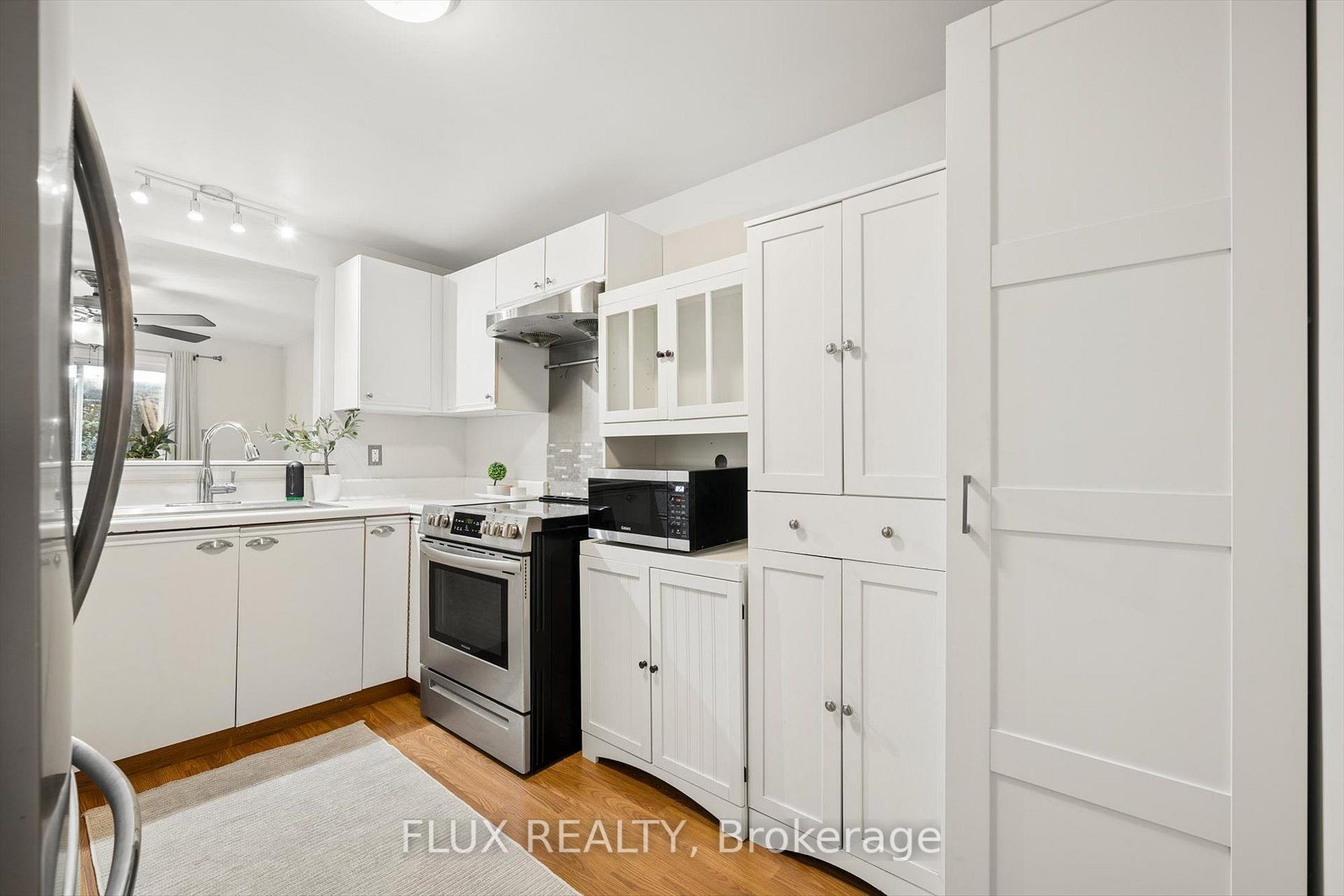 Photo 9 of 87 Poplar Drive, Cambridge, Silver Heights — HOMEH