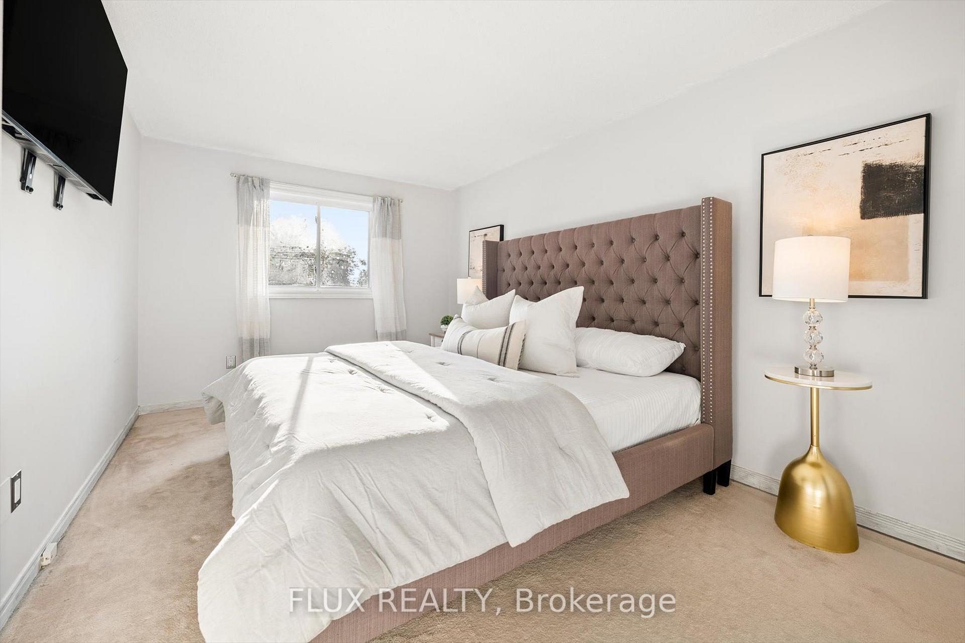 Photo 17 of 87 Poplar Drive, Cambridge, Silver Heights — HOMEH