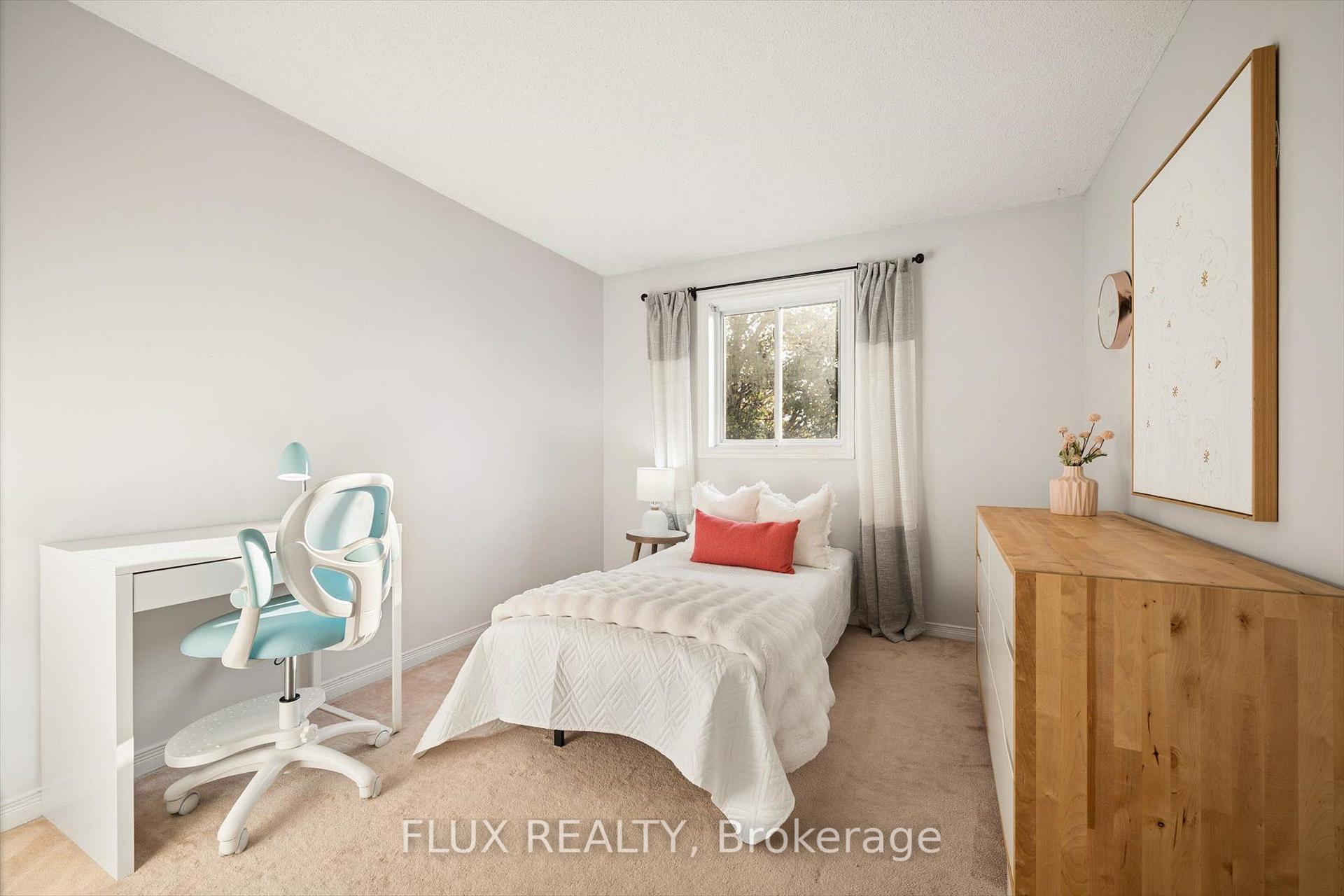 Photo 18 of 87 Poplar Drive, Cambridge, Silver Heights — HOMEH