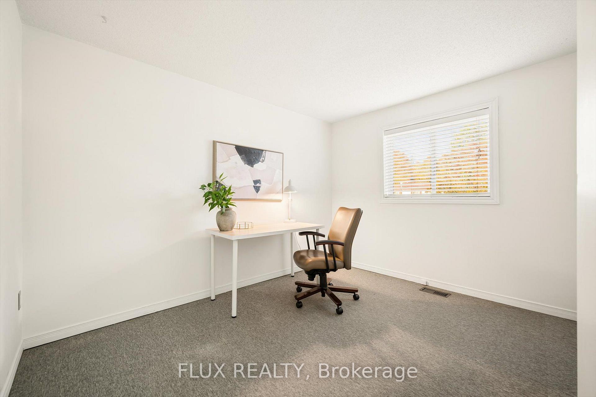 Photo 19 of 87 Poplar Drive, Cambridge, Silver Heights — HOMEH