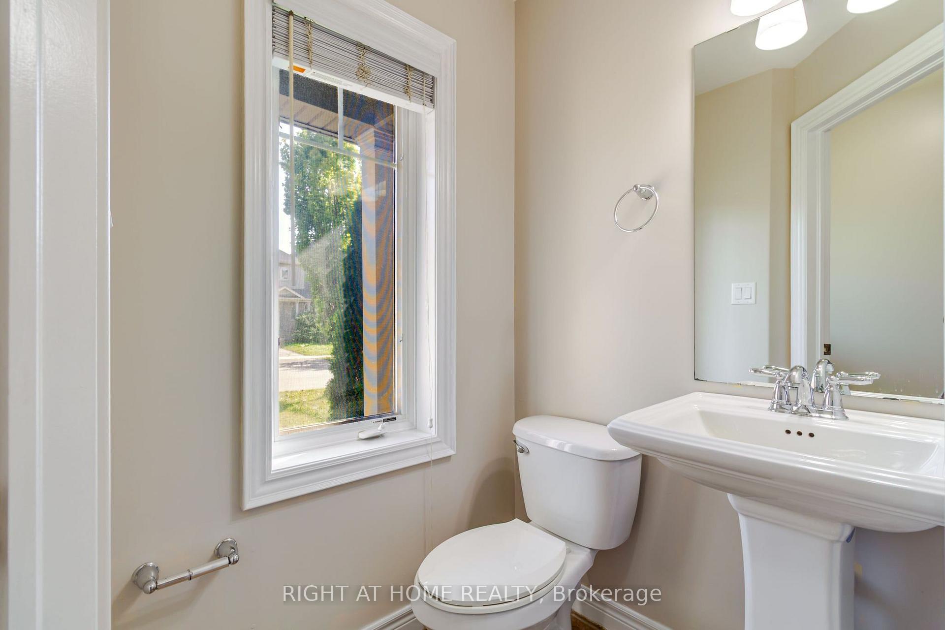 Photo 6 of 55 Sexton Crescent, Hamilton, Ancaster — HOMEH