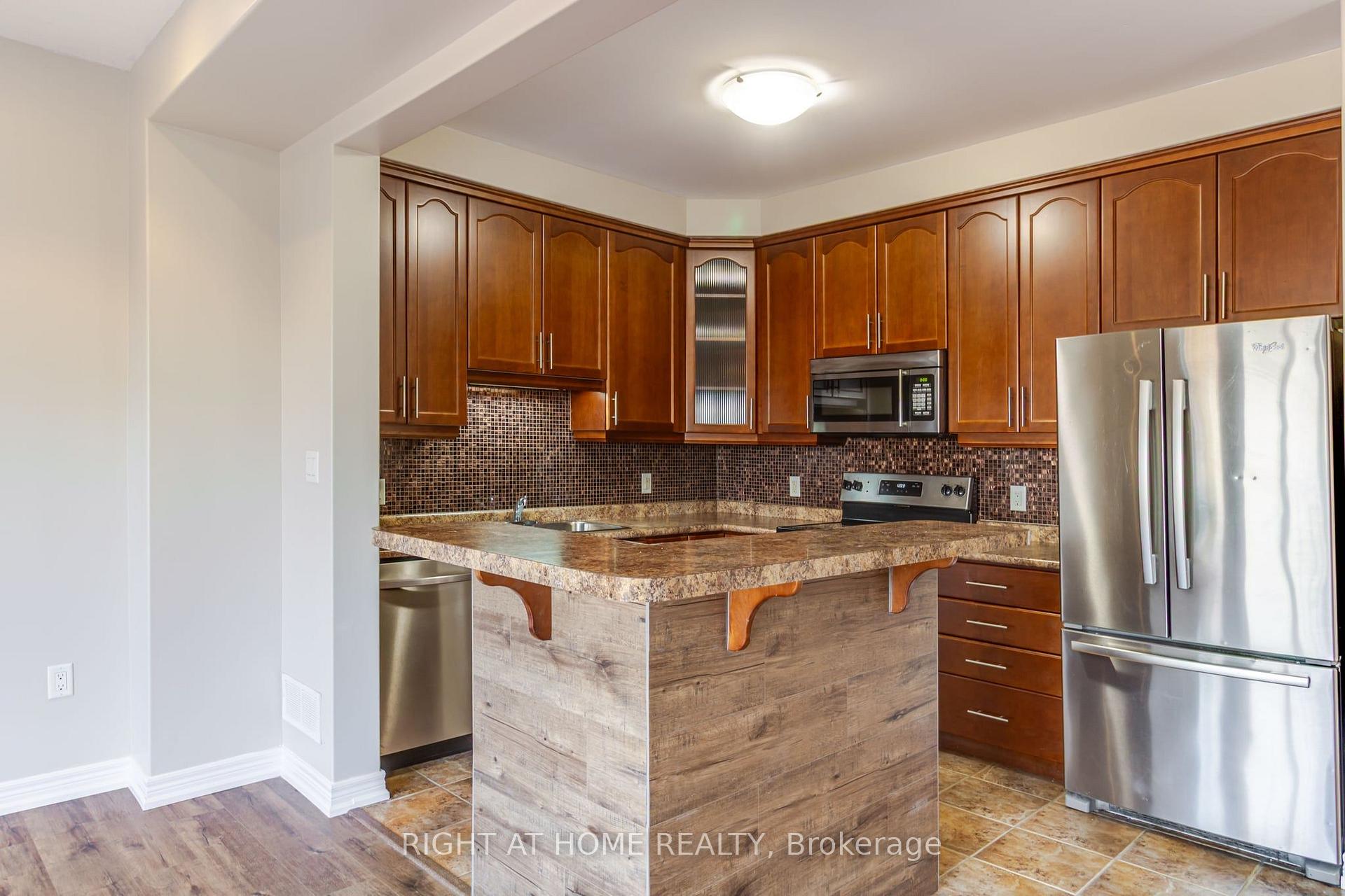 Photo 9 of 55 Sexton Crescent, Hamilton, Ancaster — HOMEH