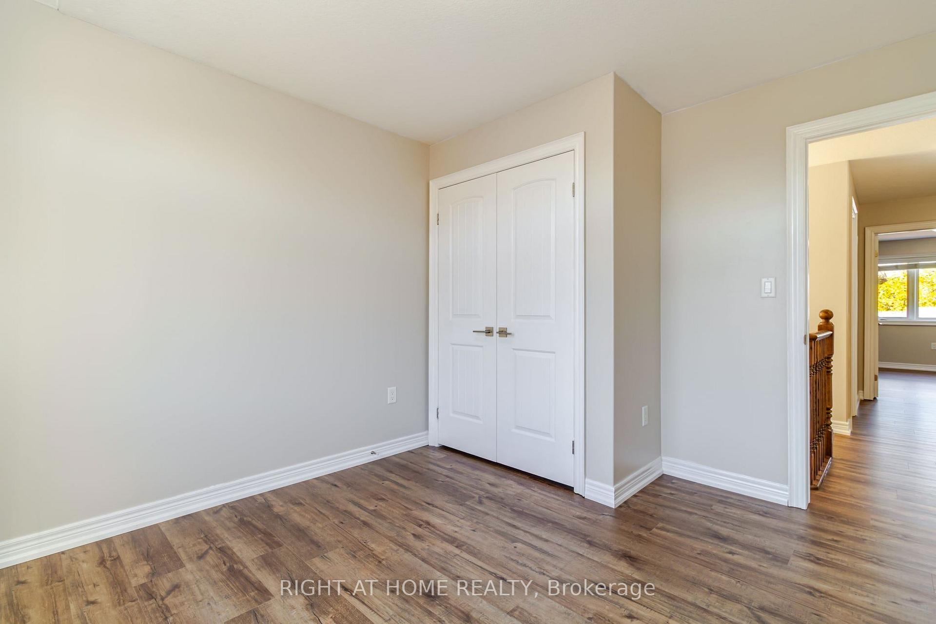 Photo 16 of 55 Sexton Crescent, Hamilton, Ancaster — HOMEH