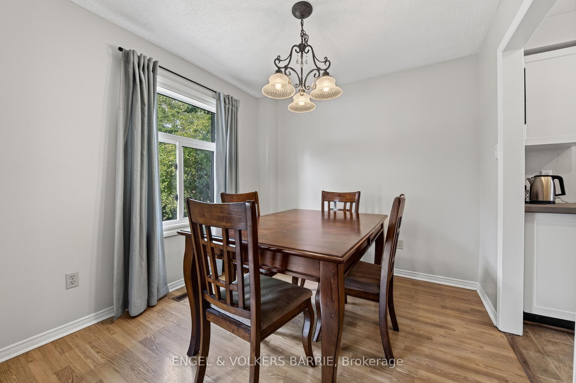Photo 6 of 78 Wallace Drive, Barrie, Northwest — HOMEH
