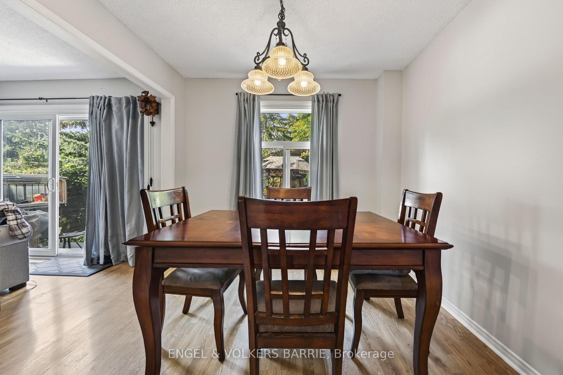 Photo 7 of 78 Wallace Drive, Barrie, Northwest — HOMEH