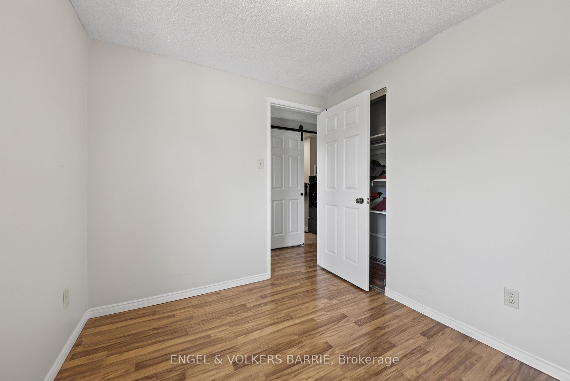 Photo 13 of 78 Wallace Drive, Barrie, Northwest — HOMEH