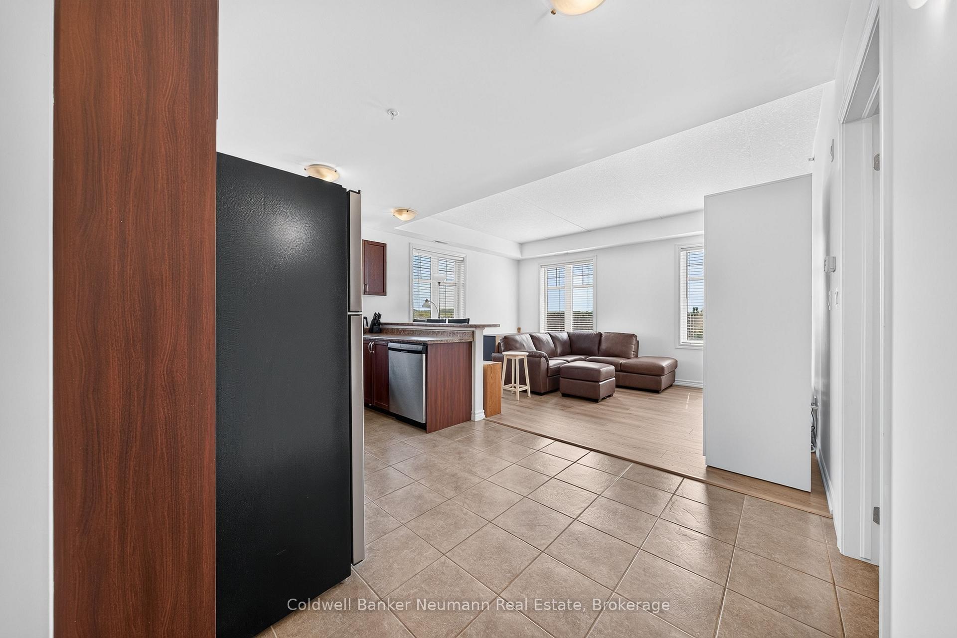 Photo 6 of Unit 311, 2 Colonial Drive, Guelph, Pineridge/Westminster Woods — HOMEH