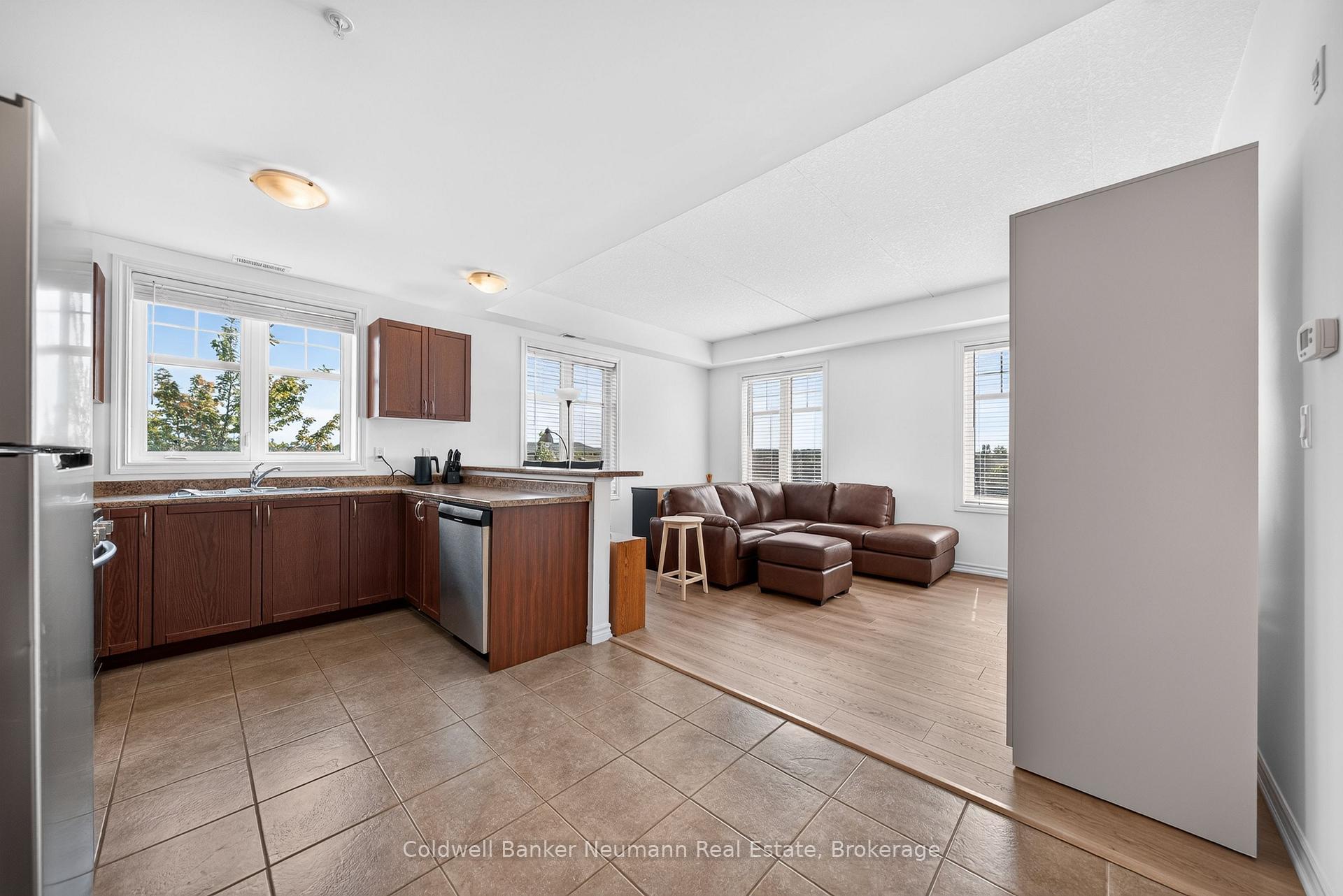 Photo 7 of Unit 311, 2 Colonial Drive, Guelph, Pineridge/Westminster Woods — HOMEH