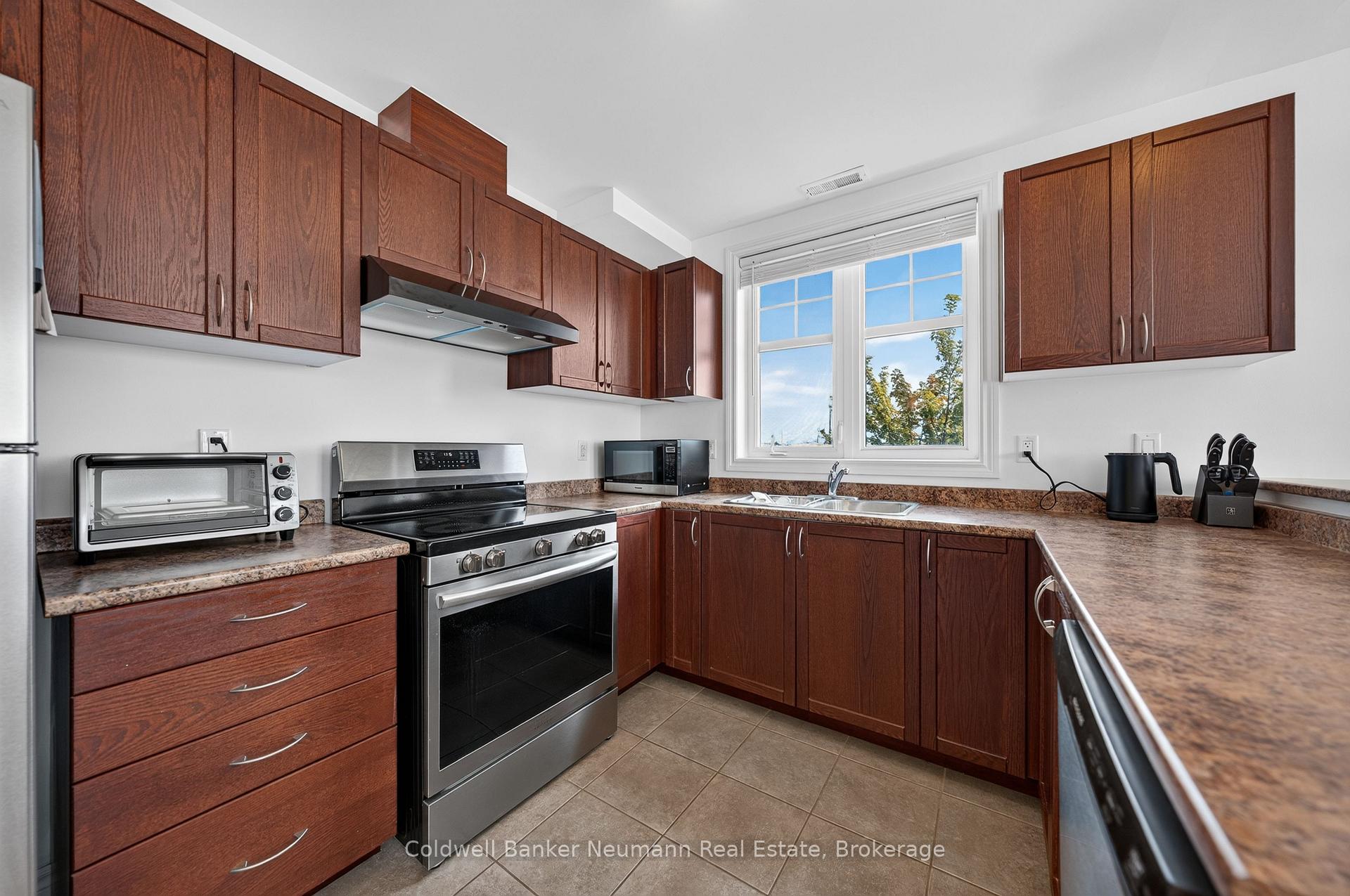 Photo 15 of Unit 311, 2 Colonial Drive, Guelph, Pineridge/Westminster Woods — HOMEH
